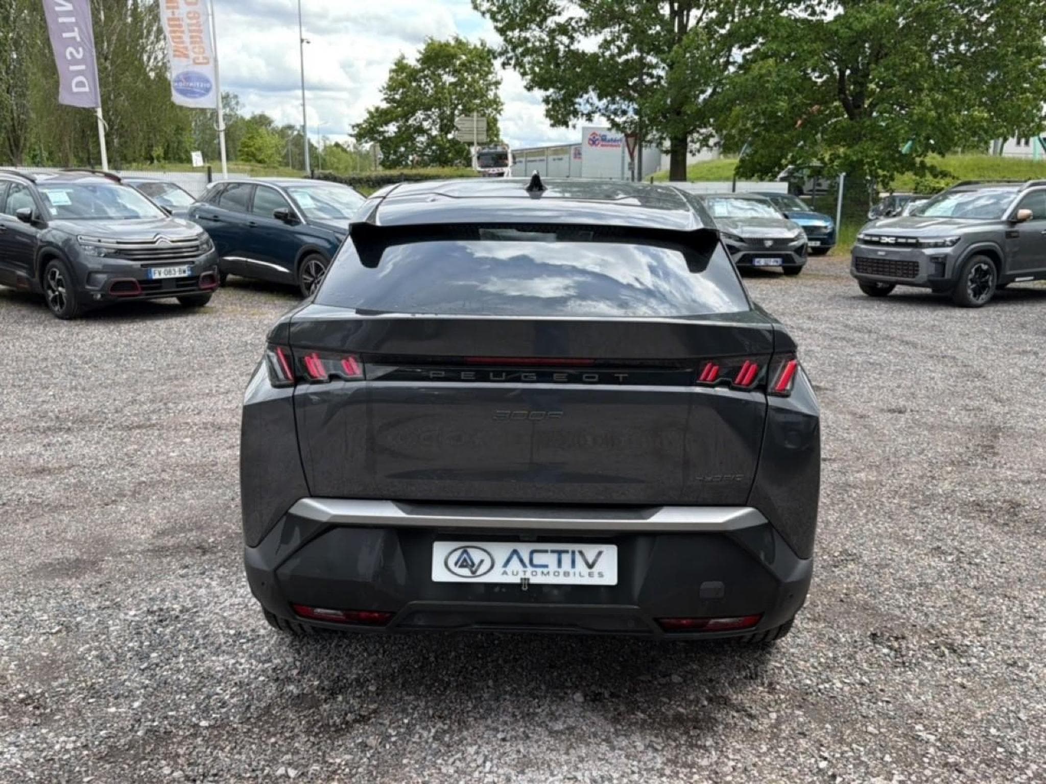 Peugeot 3008 1.2 HYBRID 145 ALLURE E-DCS6 (2025) - Photo 6