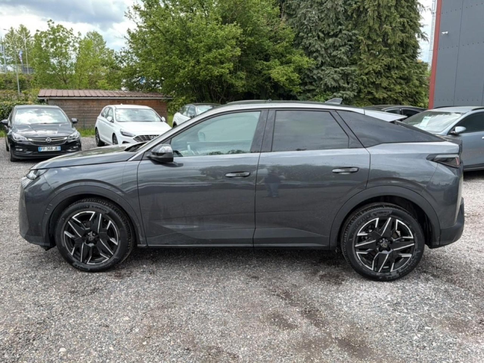Peugeot 3008 1.2 HYBRID 145 ALLURE E-DCS6 (2025) - Photo 8