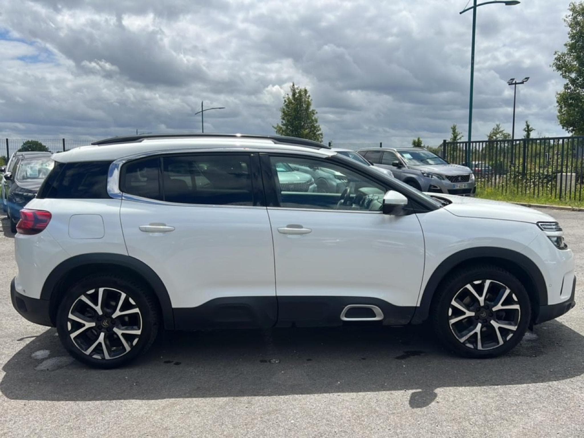 Citroen C5 AIRCROSS BLUEHDI 130 SHINE PACK EAT8 (2020) - Photo 4
