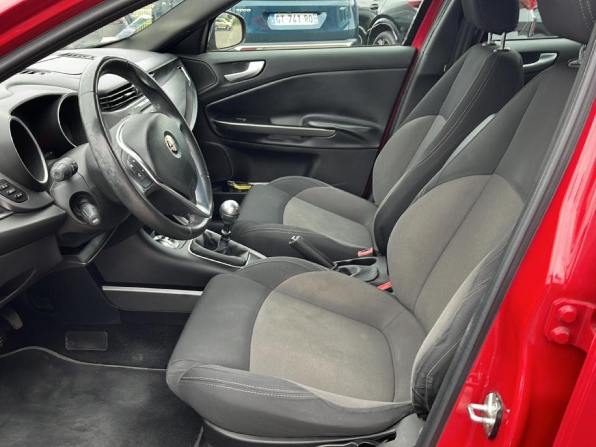 Alfa-Romeo GIULIETTA 1.6 JTDM 105 EDIZIONE (2016) - Photo 13