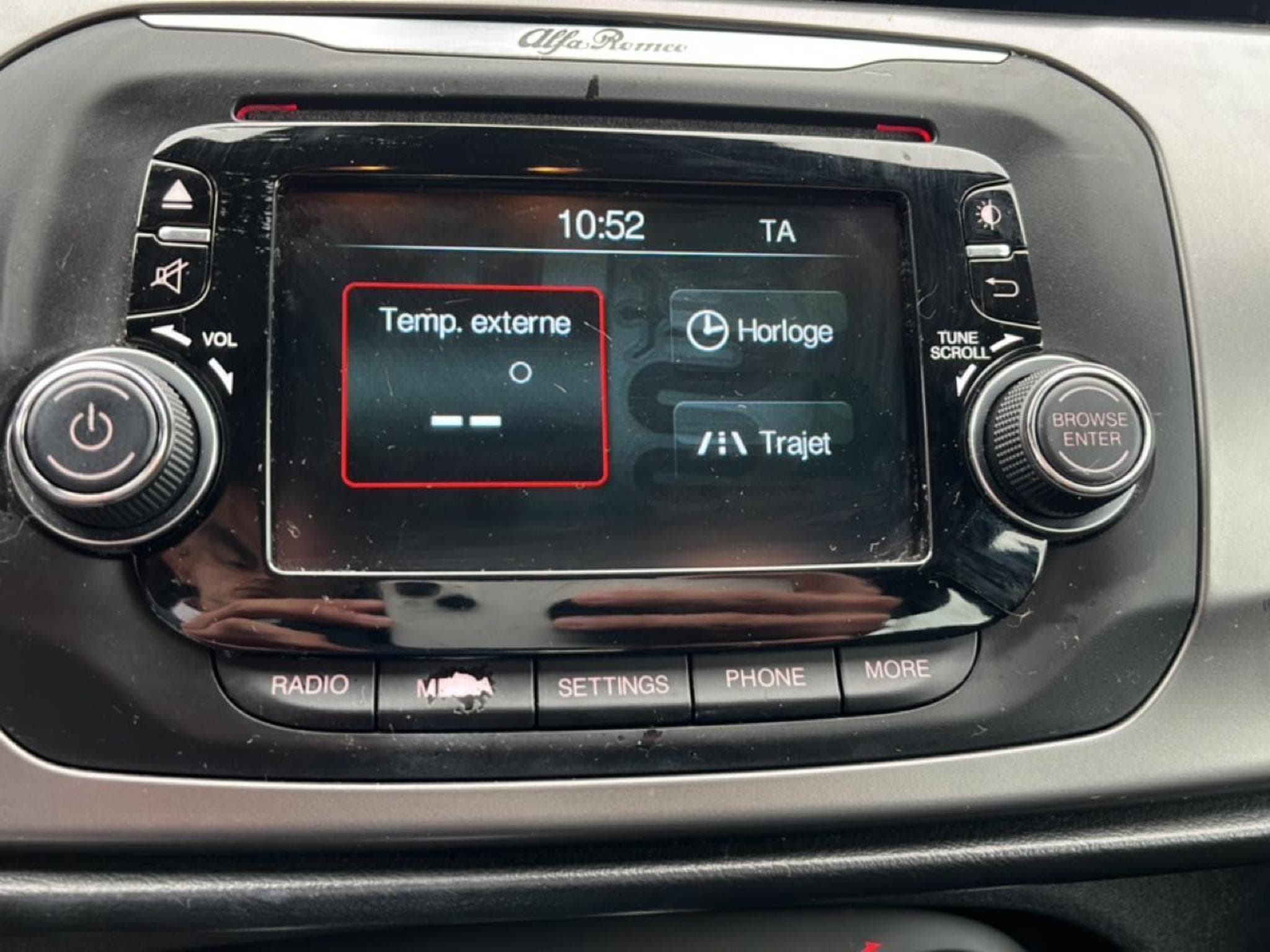 Alfa-Romeo GIULIETTA 1.6 JTDM 105 EDIZIONE (2016) - Photo 17