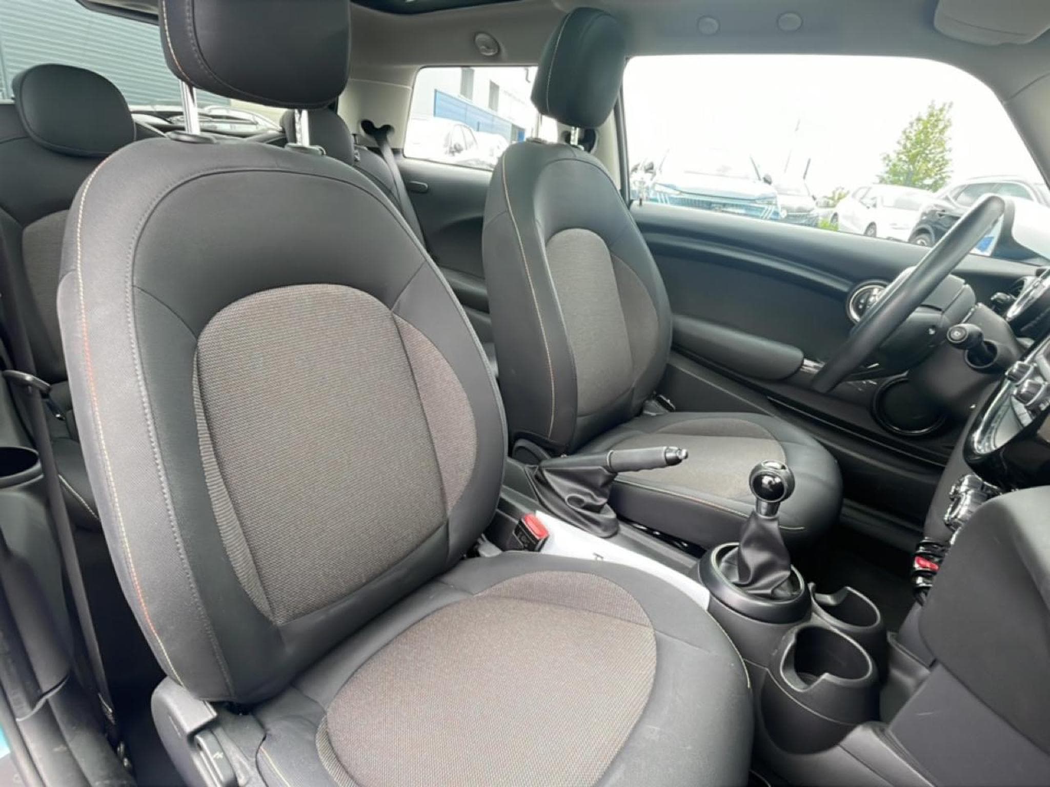 Mini MINI COOPER 136 (2015) - Photo 13