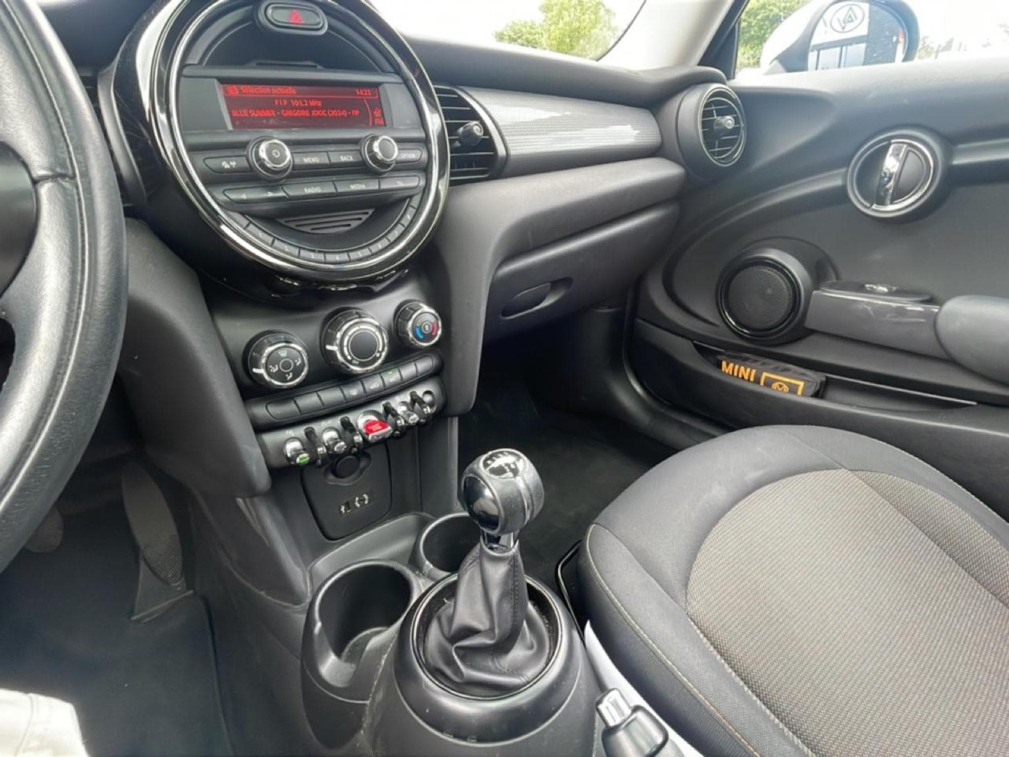 Mini MINI COOPER 136 (2015) - Photo 18