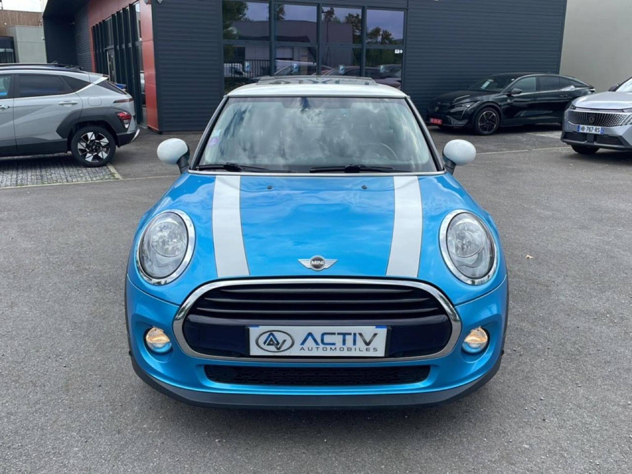 Mini MINI COOPER 136 (2015) - Photo 2