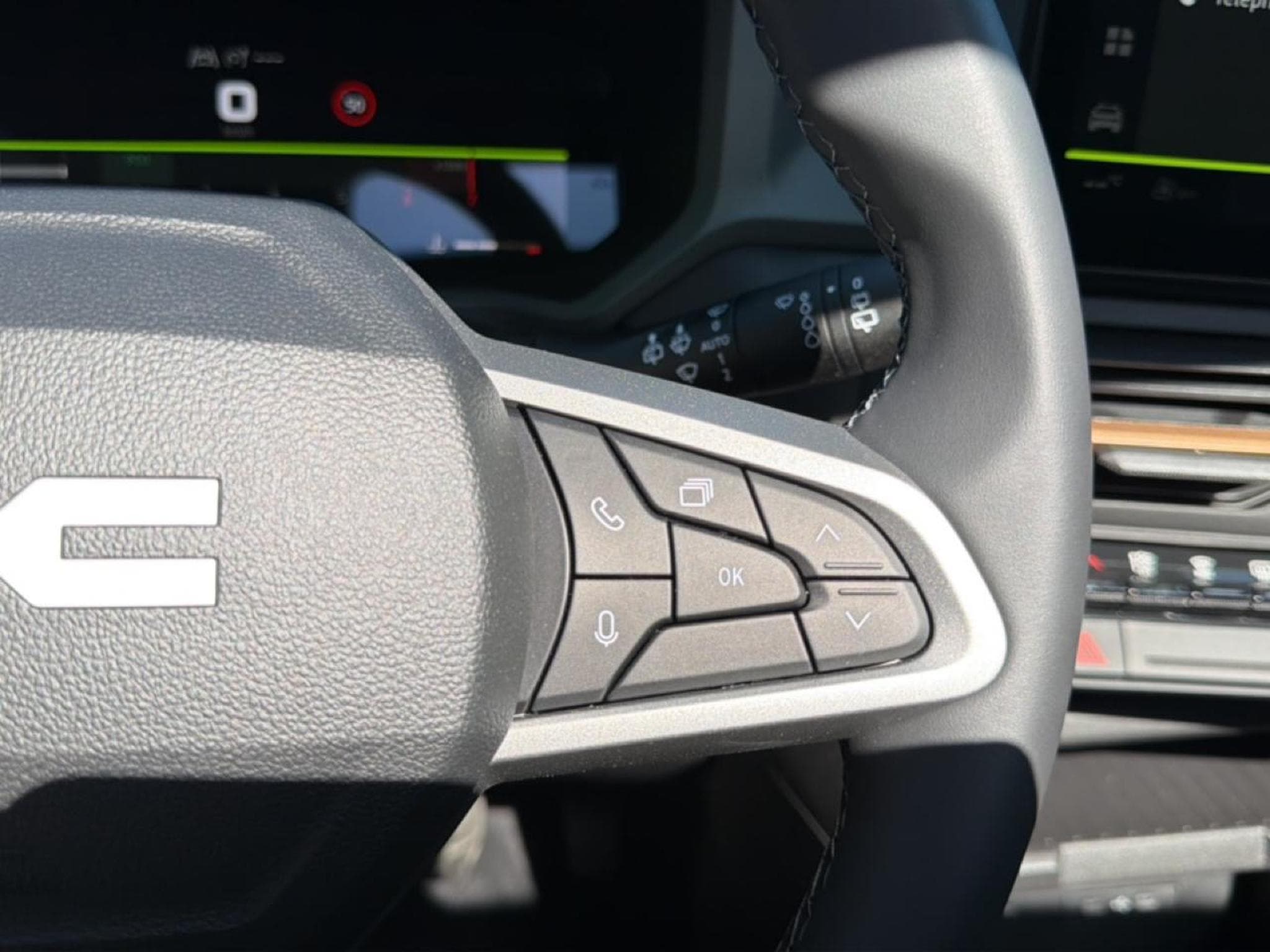 Dacia BIGSTER 1.2 MILD HYBRID 140 EXTREME (2026) - Photo 20