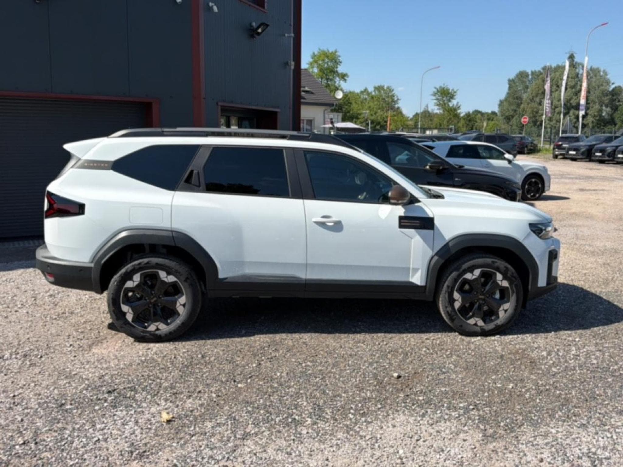 Dacia BIGSTER 1.2 MILD HYBRID 140 EXTREME (2026) - Photo 4