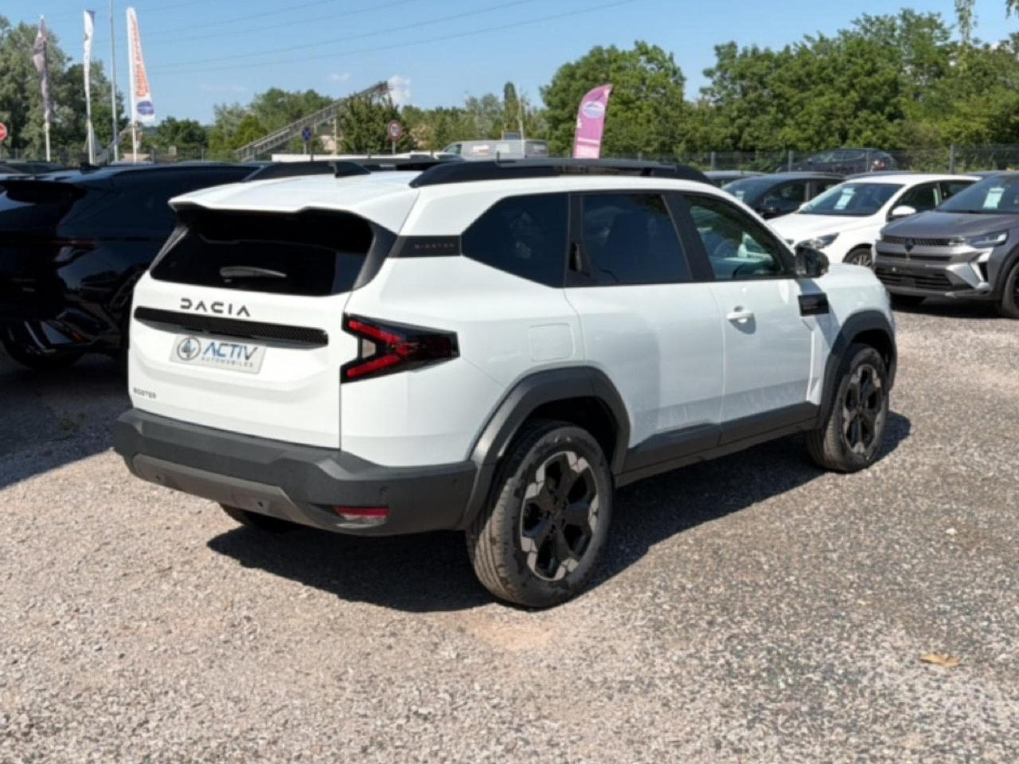 Dacia BIGSTER 1.2 MILD HYBRID 140 EXTREME (2026) - Photo 5