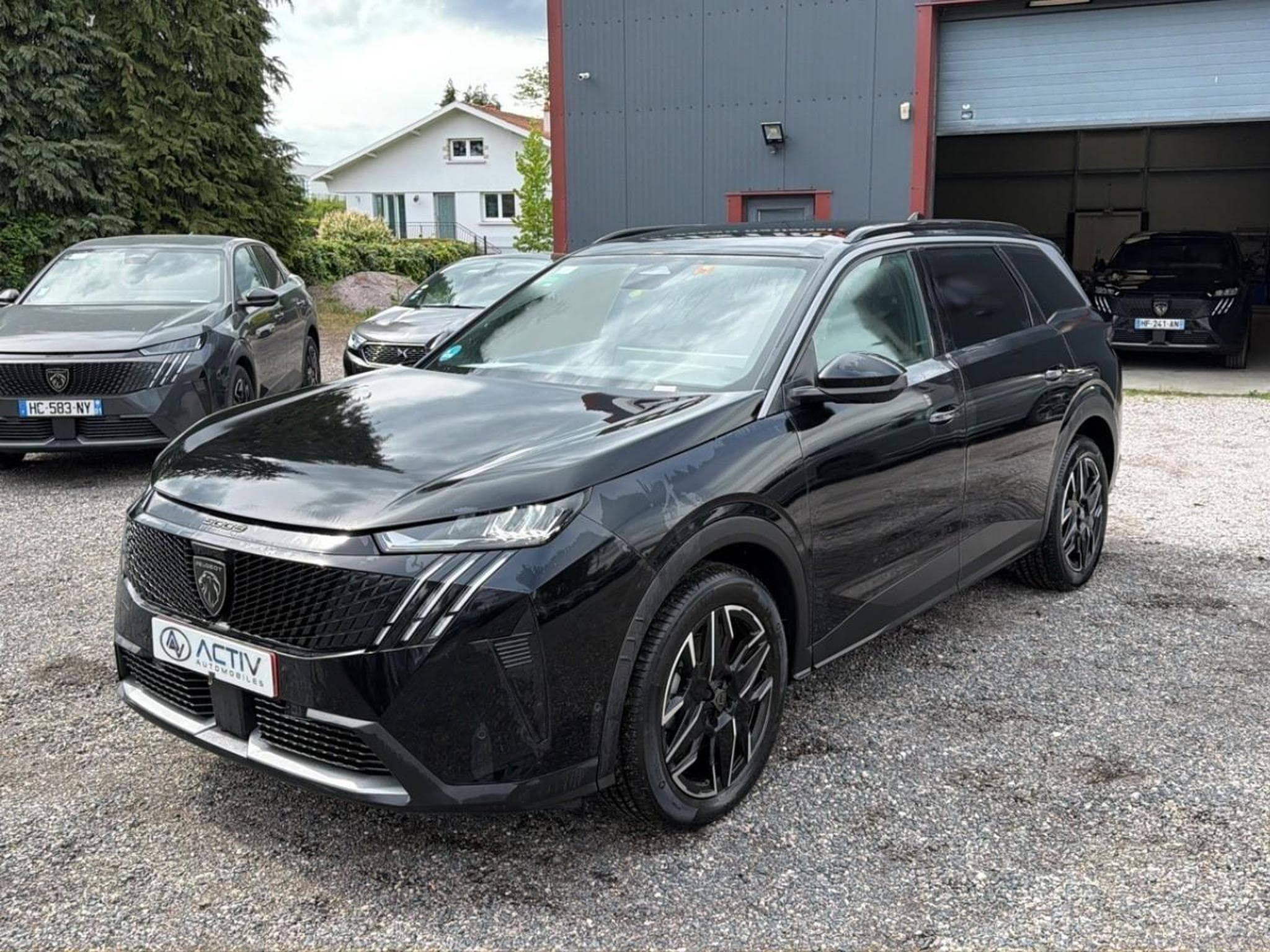 Peugeot 5008 HYBRID 145 ALLURE E-DCS6 (2025) - Foto 1