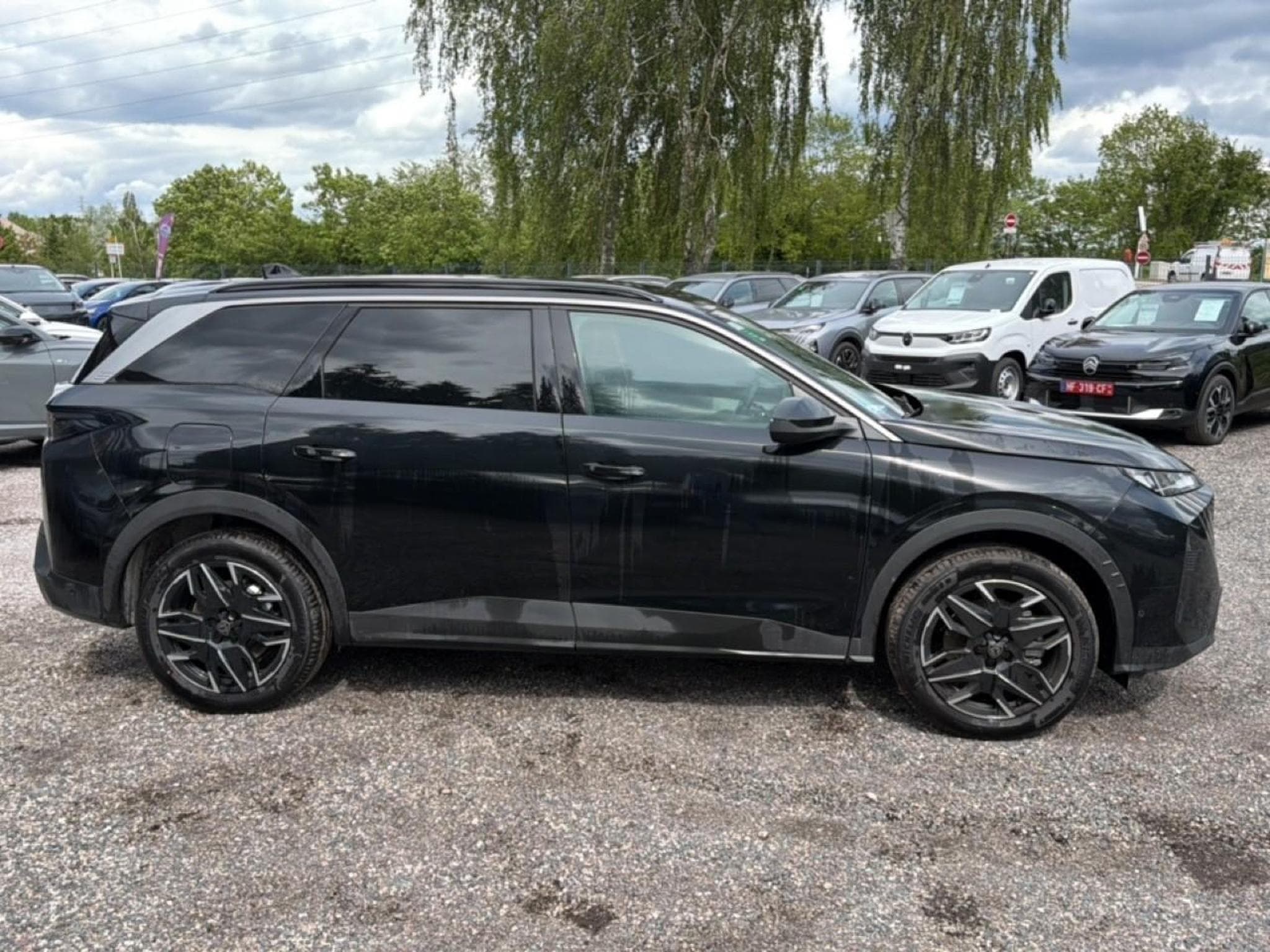 Peugeot 5008 HYBRID 145 ALLURE E-DCS6 (2025) - Foto 4