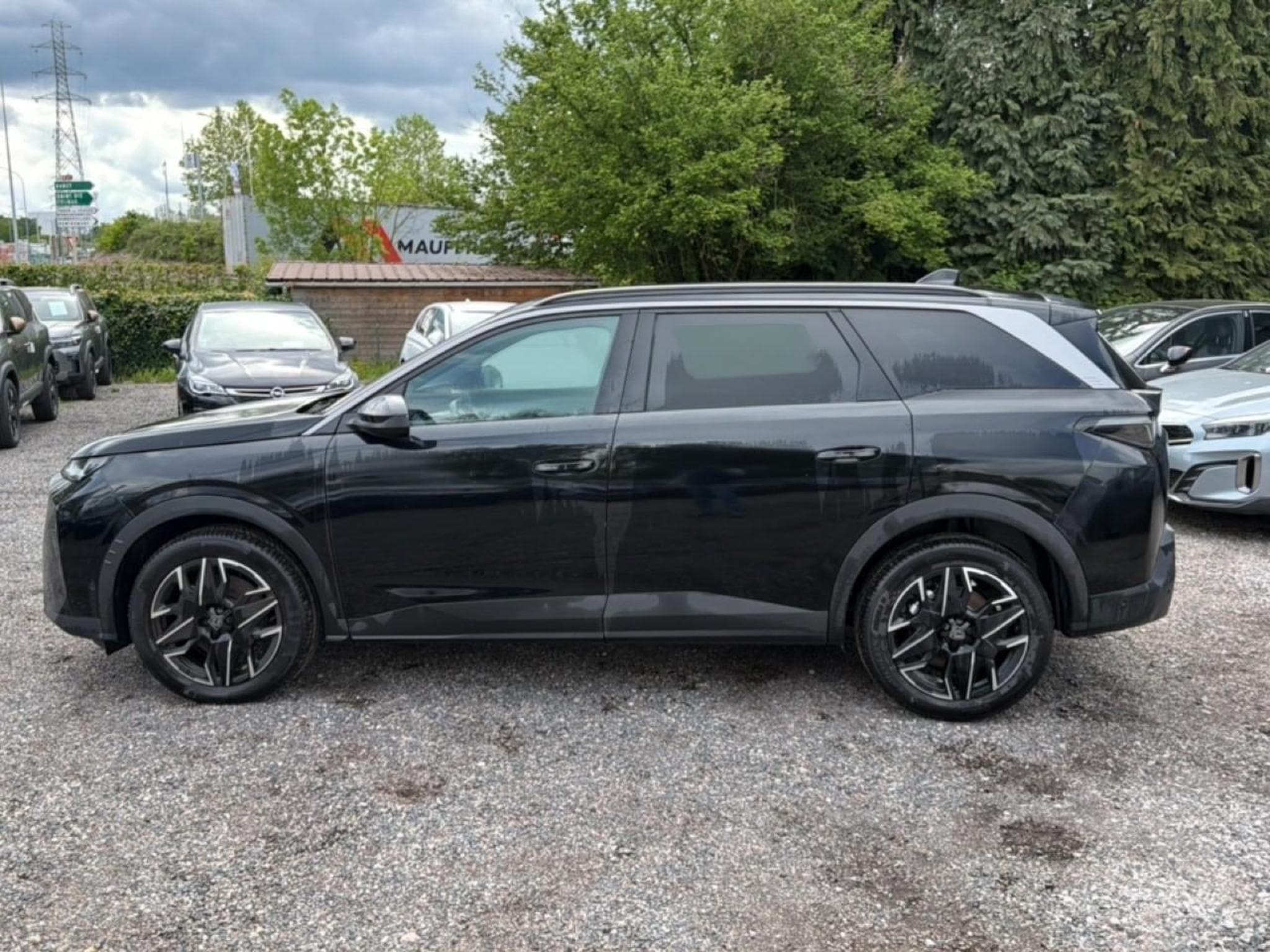 Peugeot 5008 HYBRID 145 ALLURE E-DCS6 (2025) - Foto 8