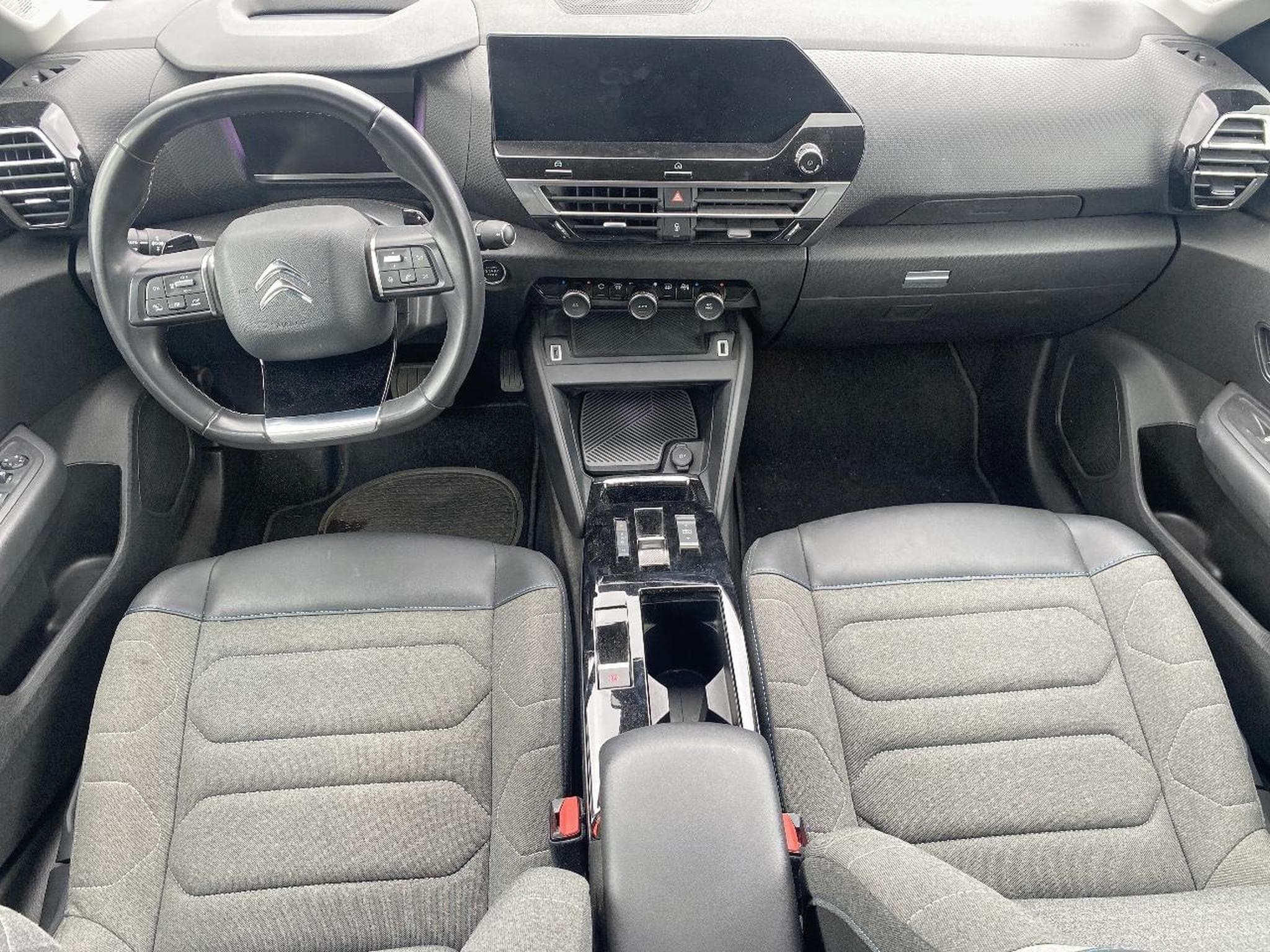 Citroen C4 BLUEHDI 130 FEEL PACK BUSINESS EAT8 (2021) - Photo 9