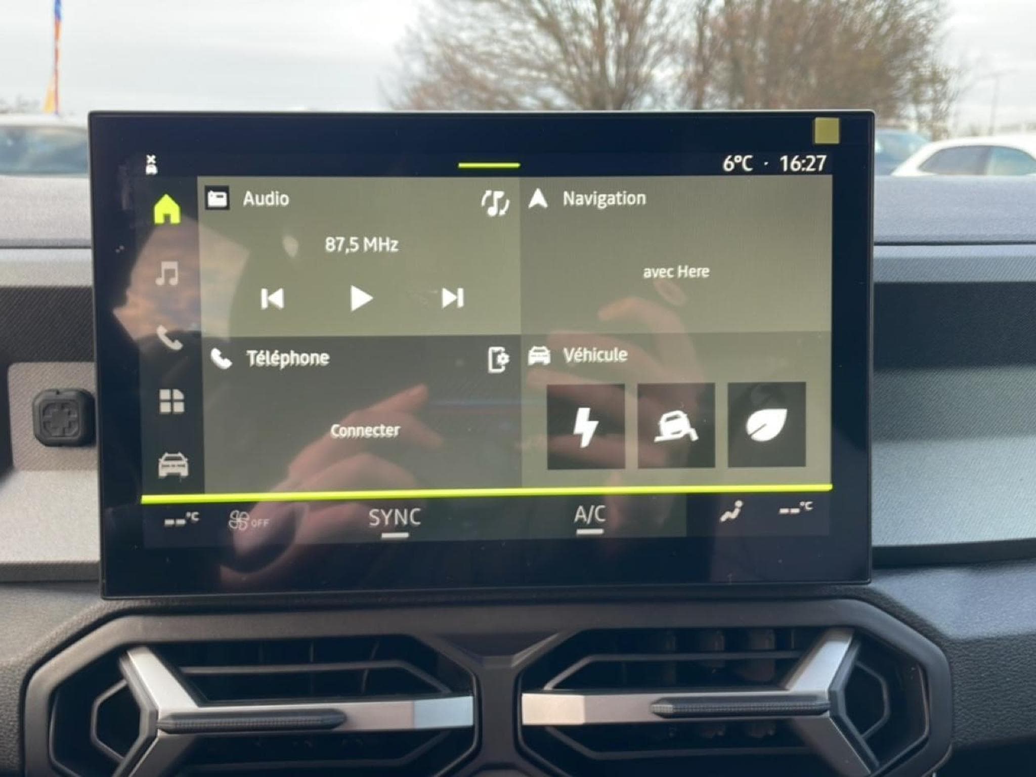 Dacia BIGSTER 1.8 HYBRID 155 JOURNEY (2025) - Foto 17