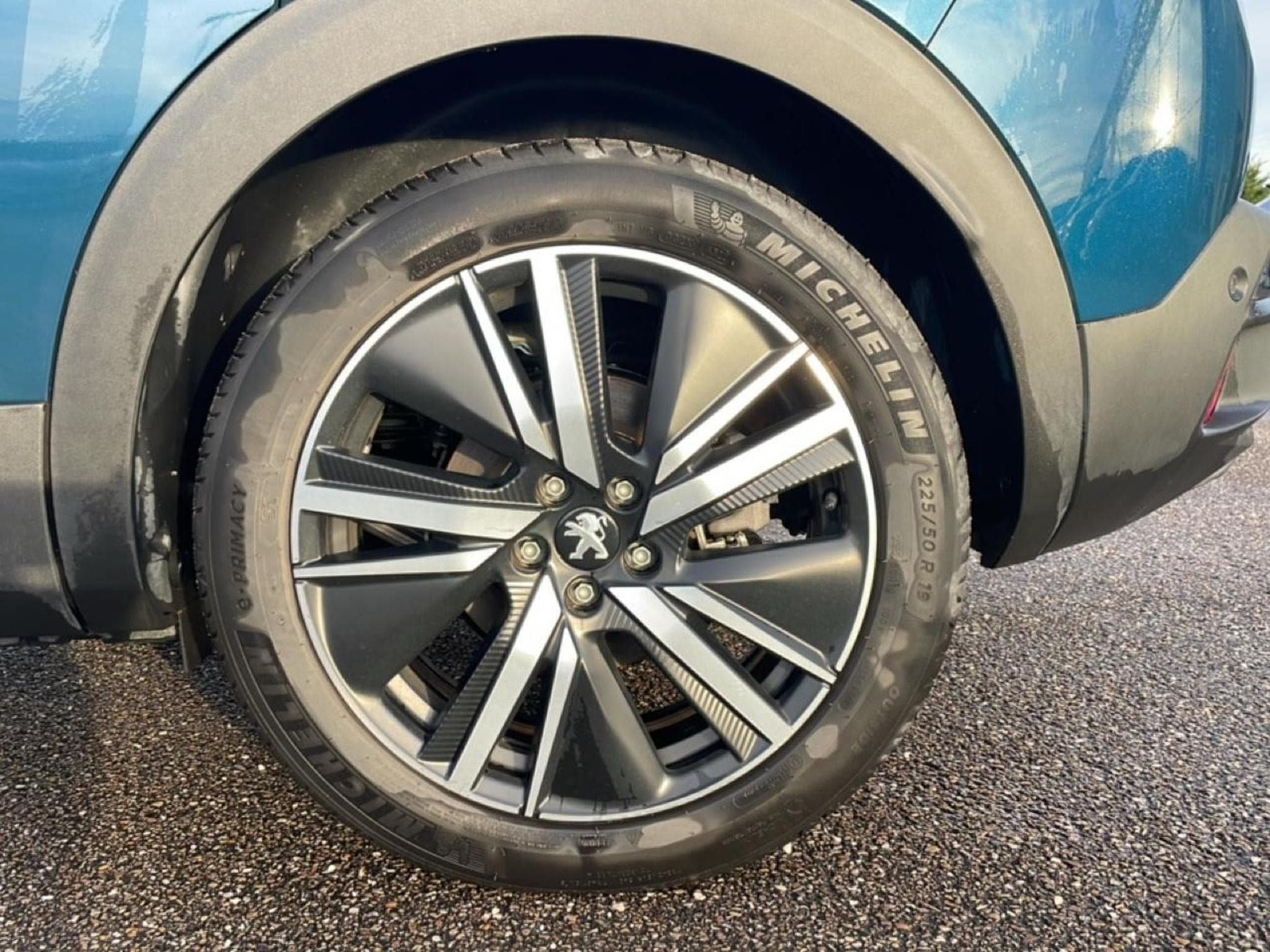 Peugeot 3008 PLUG-IN HYBRID 180 ALLURE PACK E-EAT8 (2024) - Photo 9