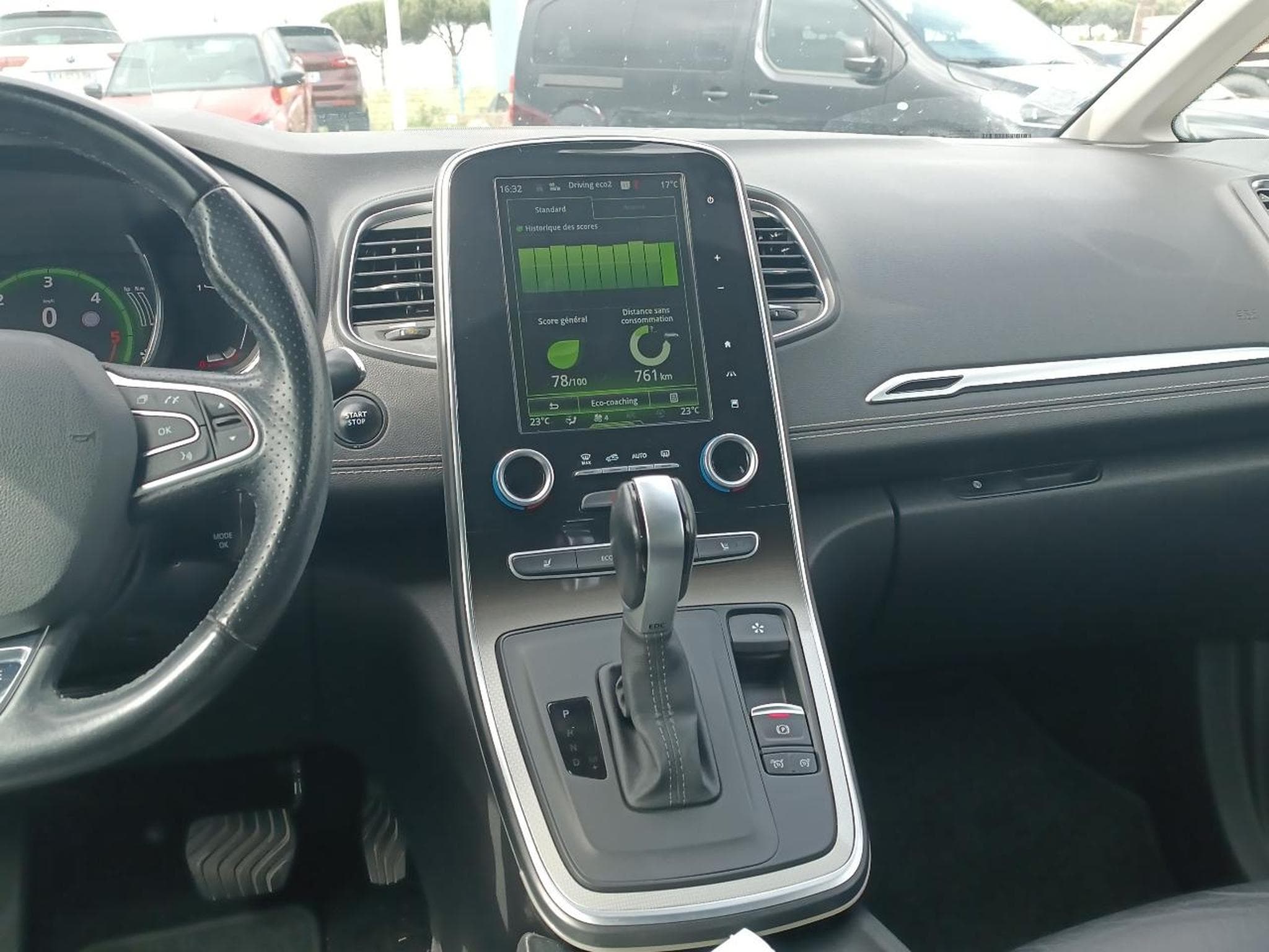 Renault SCENIC IV 1.6 DCI 160 INITIALE PARIS EDC (2017) - Photo 13
