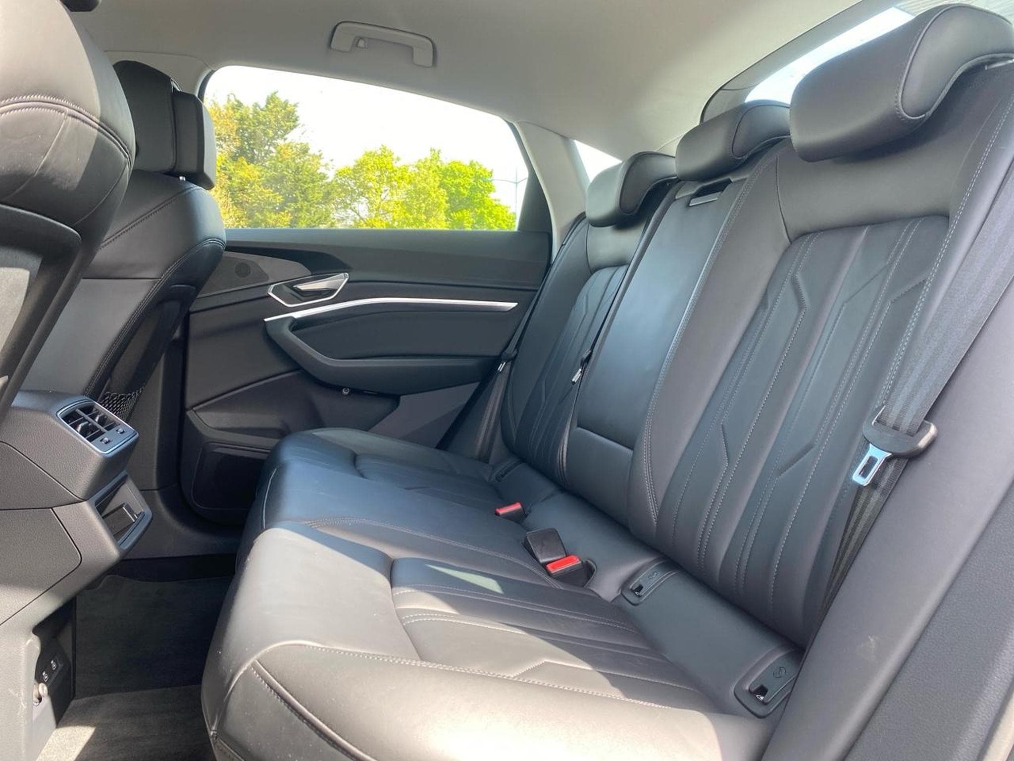 Audi Q8 E-TRON 55 408 AVUS QUATTRO (2022) - Photo 12