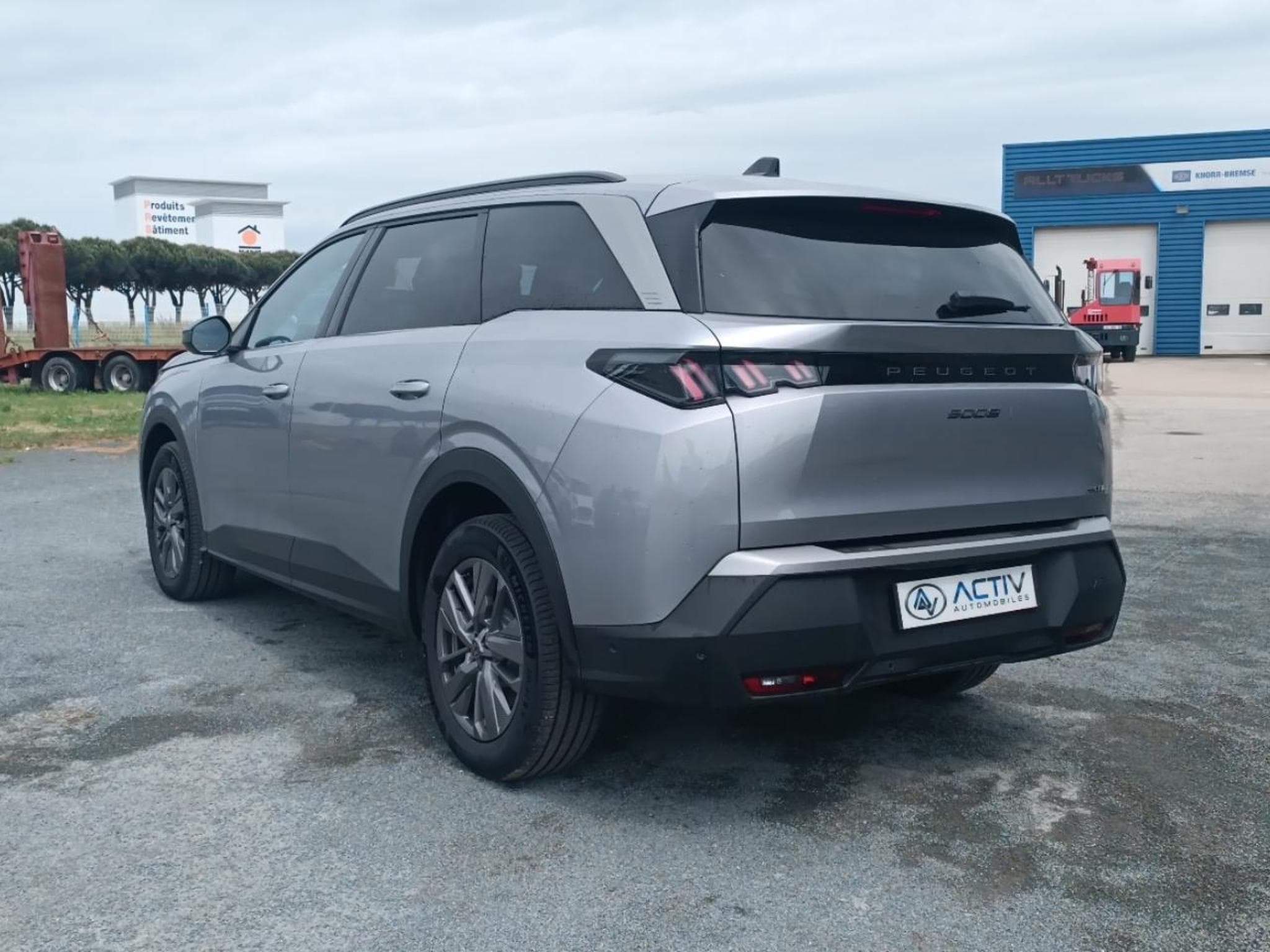 Peugeot 5008 HYBRID 145 ALLURE E-DCS6 (2025) - Photo 7