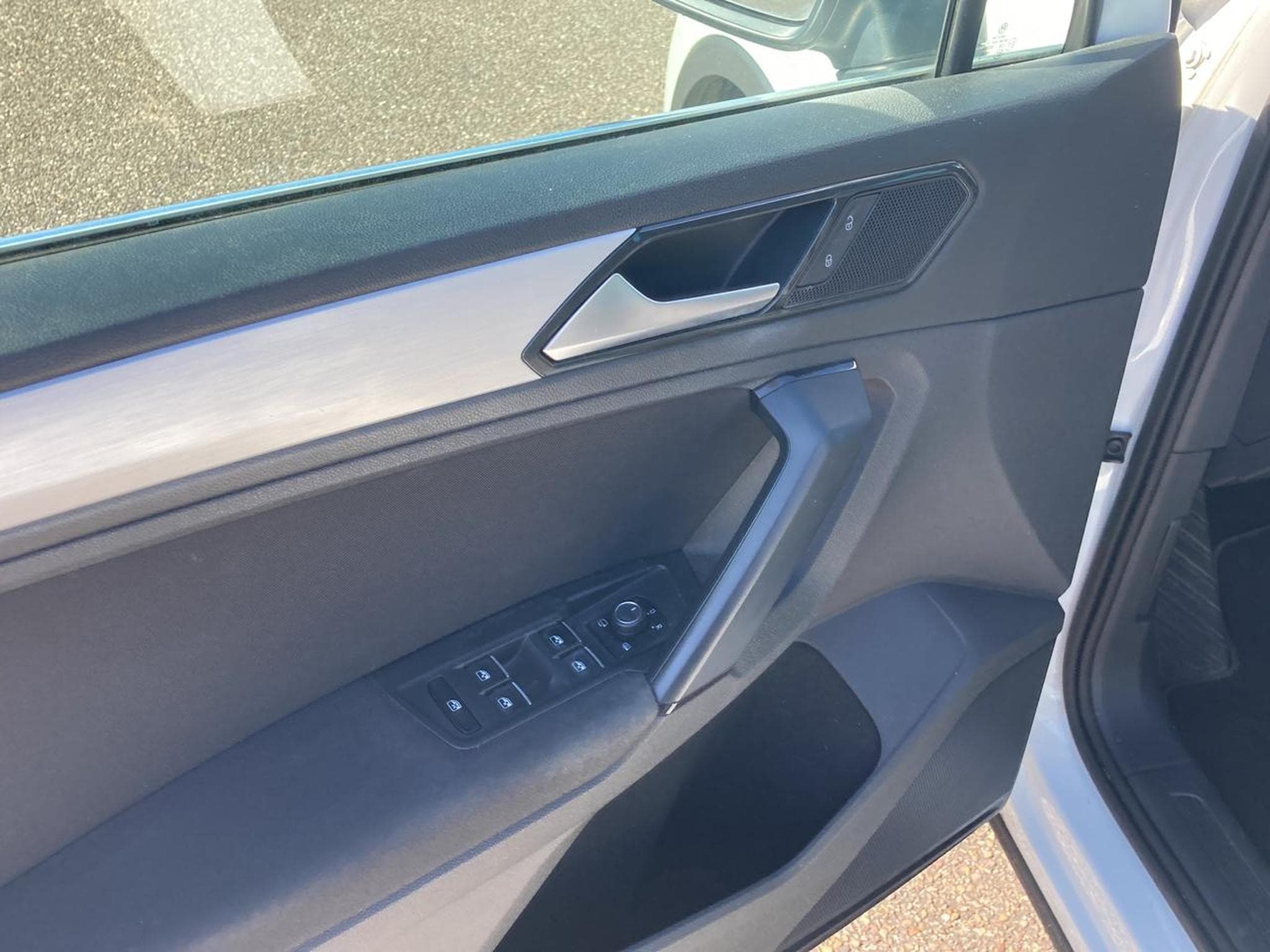 VW TIGUAN 2.0 TDI 150 CONFORTLINE DSG7 (2018) - Photo 11