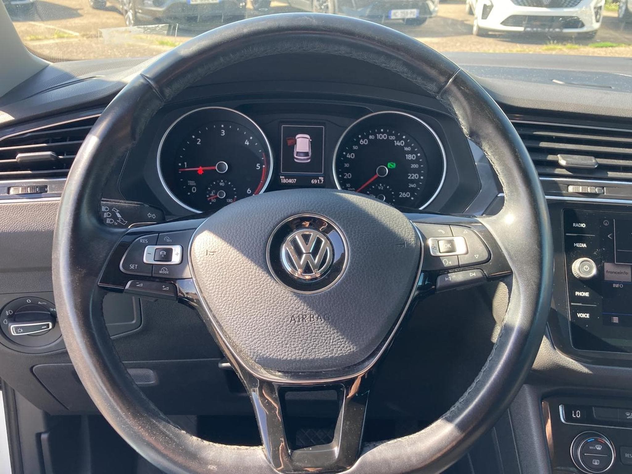 VW TIGUAN 2.0 TDI 150 CONFORTLINE DSG7 (2018) - Photo 12