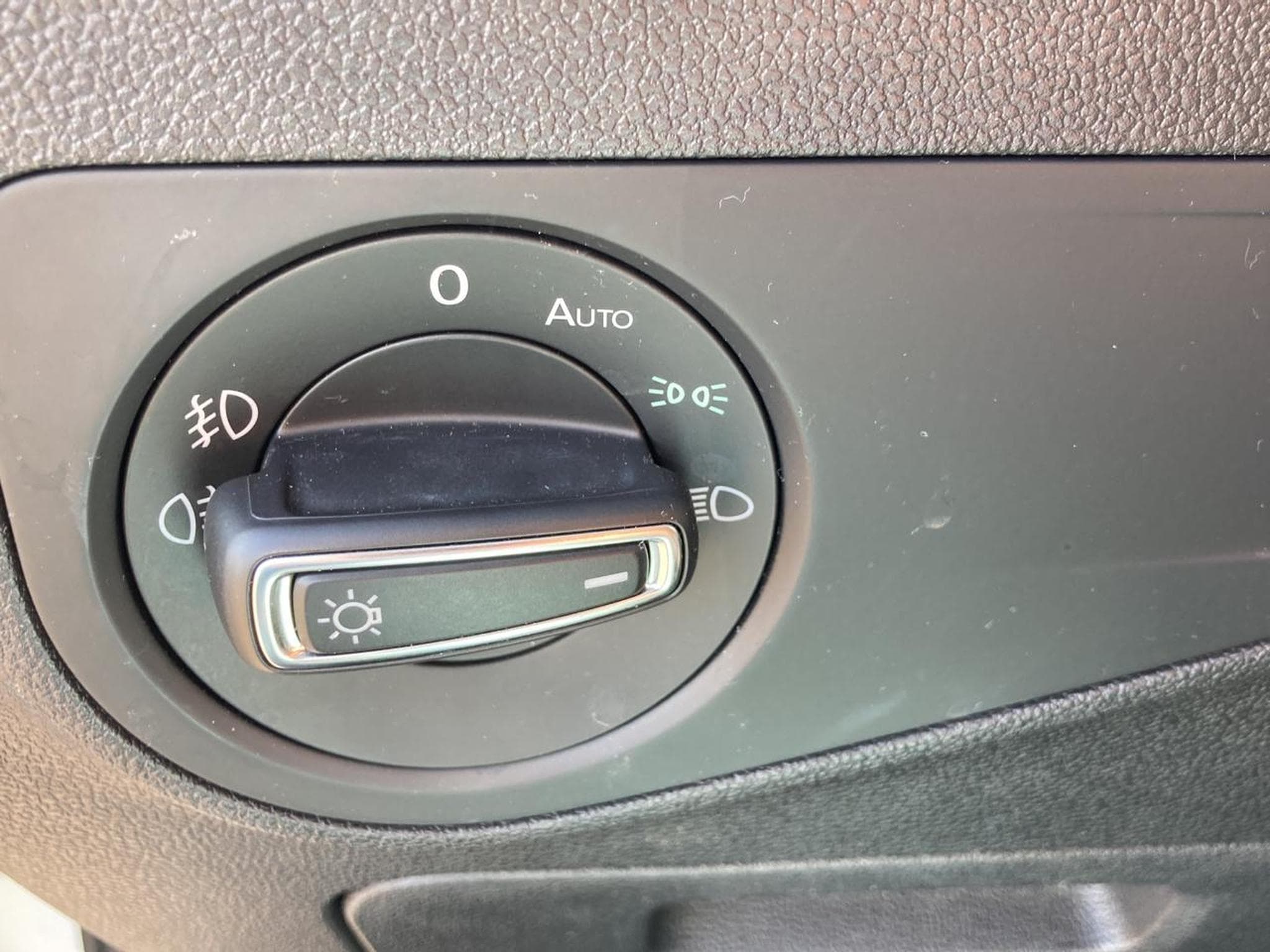 VW TIGUAN 2.0 TDI 150 CONFORTLINE DSG7 (2018) - Photo 13