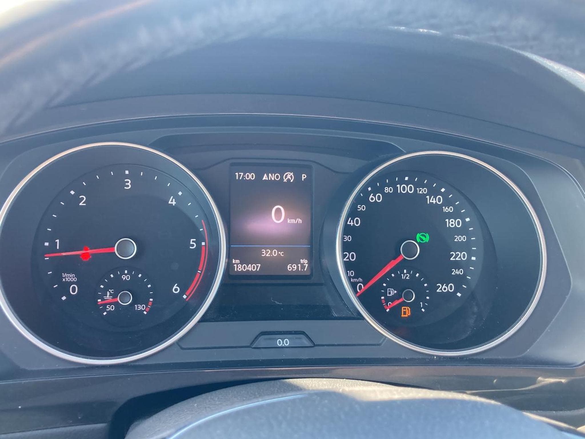 VW TIGUAN 2.0 TDI 150 CONFORTLINE DSG7 (2018) - Photo 18