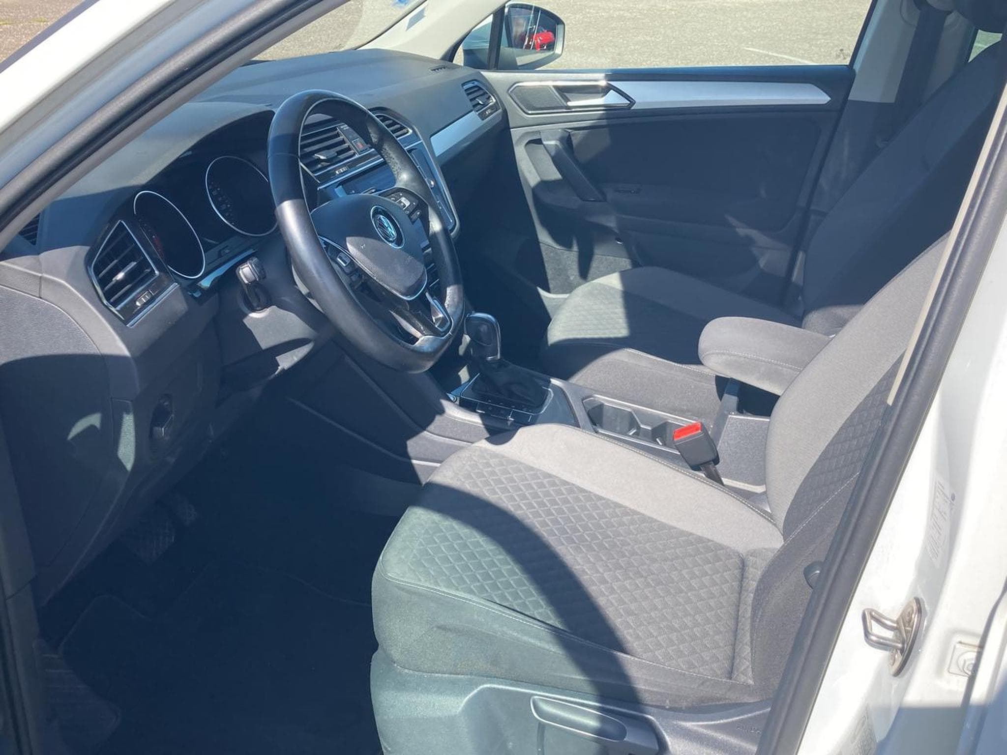 VW TIGUAN 2.0 TDI 150 CONFORTLINE DSG7 (2018) - Photo 19
