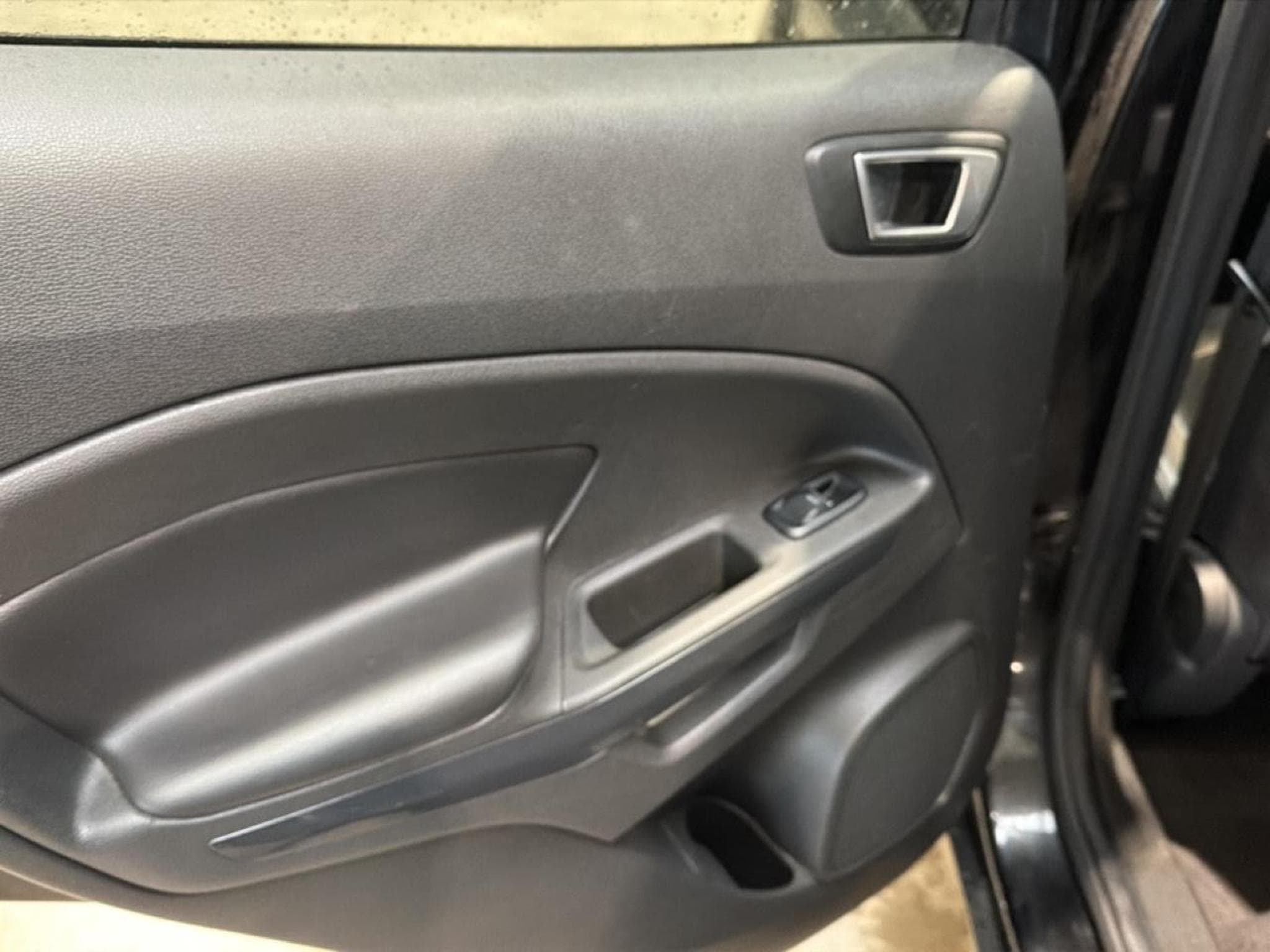 Ford ECOSPORT 1.0 ECOBOOST 140 ST-LINE (2017) - Photo 9