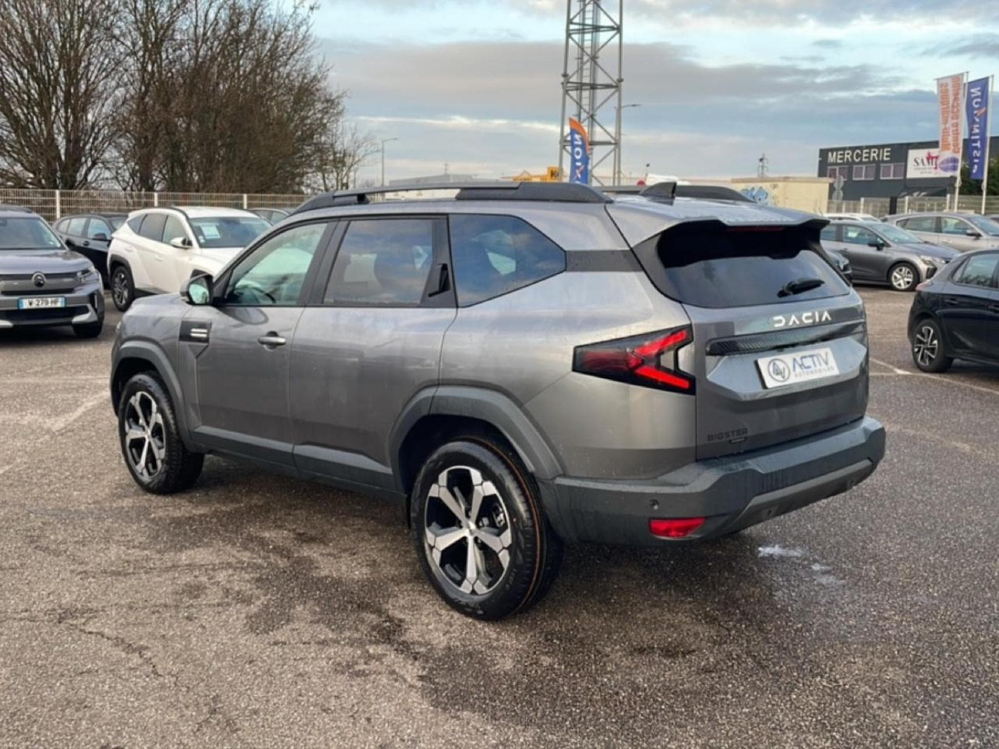 Dacia BIGSTER 1.8 HYBRID 155 JOURNEY (2025) - Foto 7