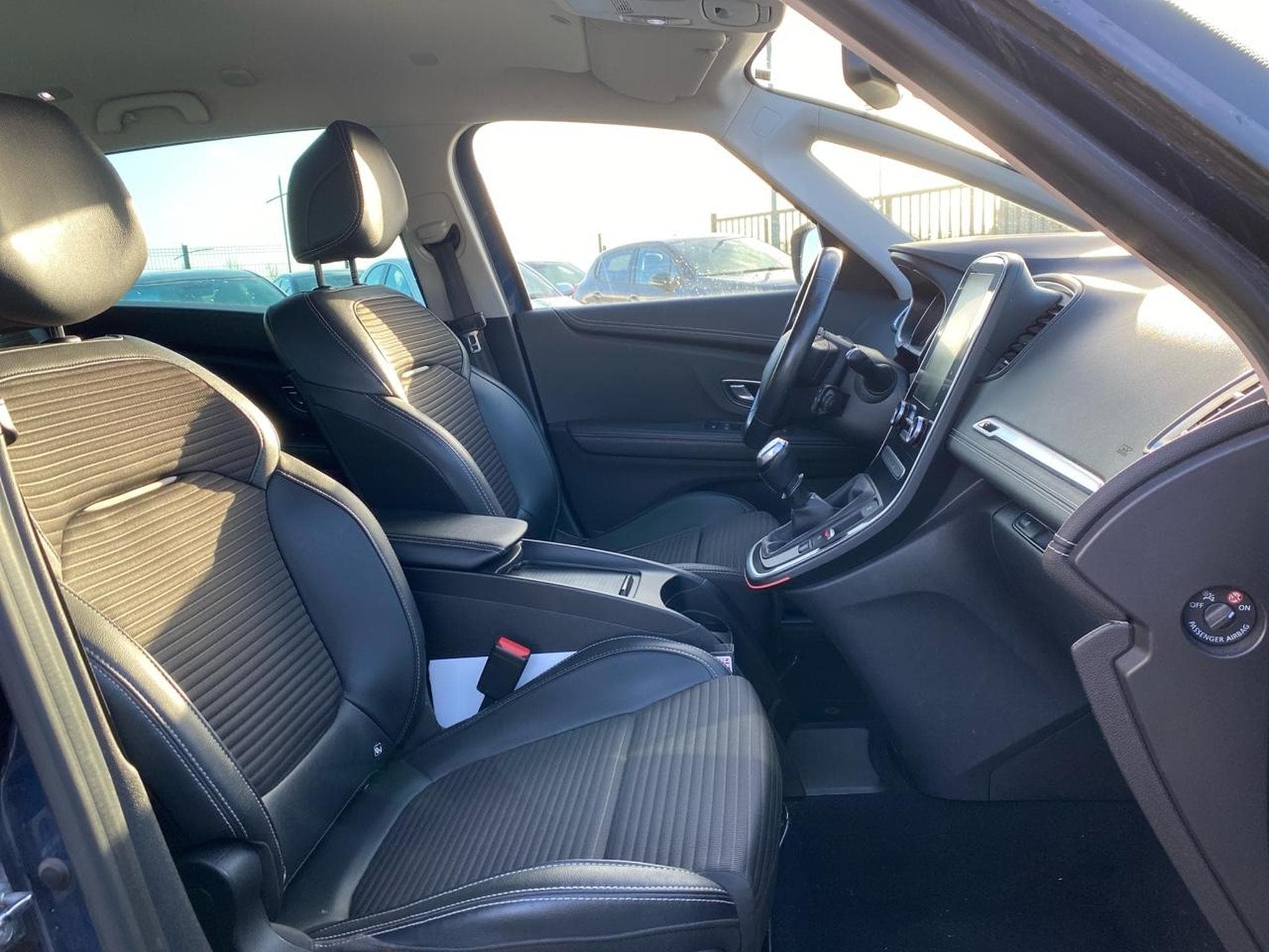 Renault GRAND SCENIC IV 1.7 BLUE DCI 120 INTENS 7PL (2019) - Photo 15