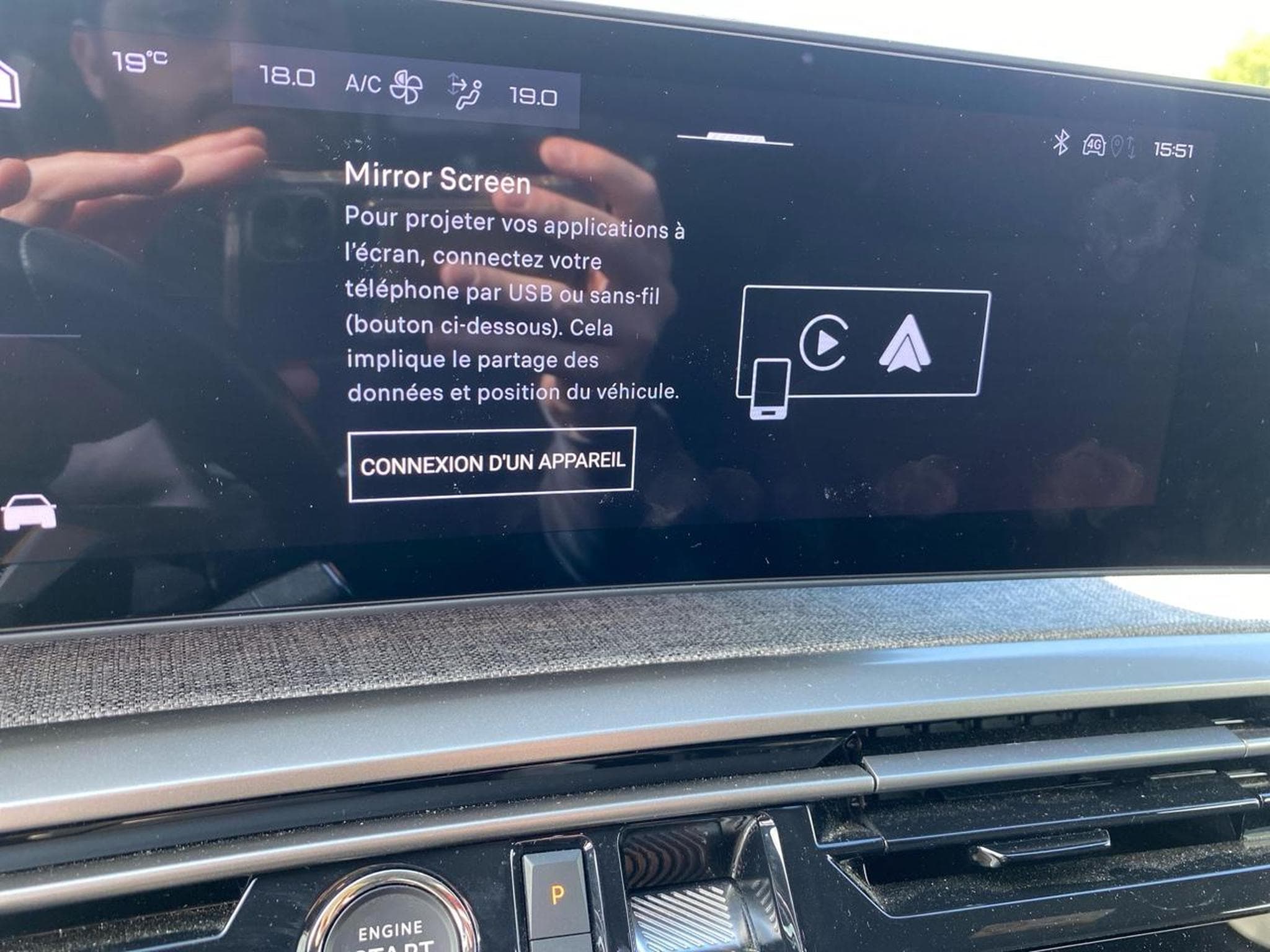 Peugeot 3008 1.2 HYBRID 145 ALLURE E-DCS6 (2024) - Photo 19