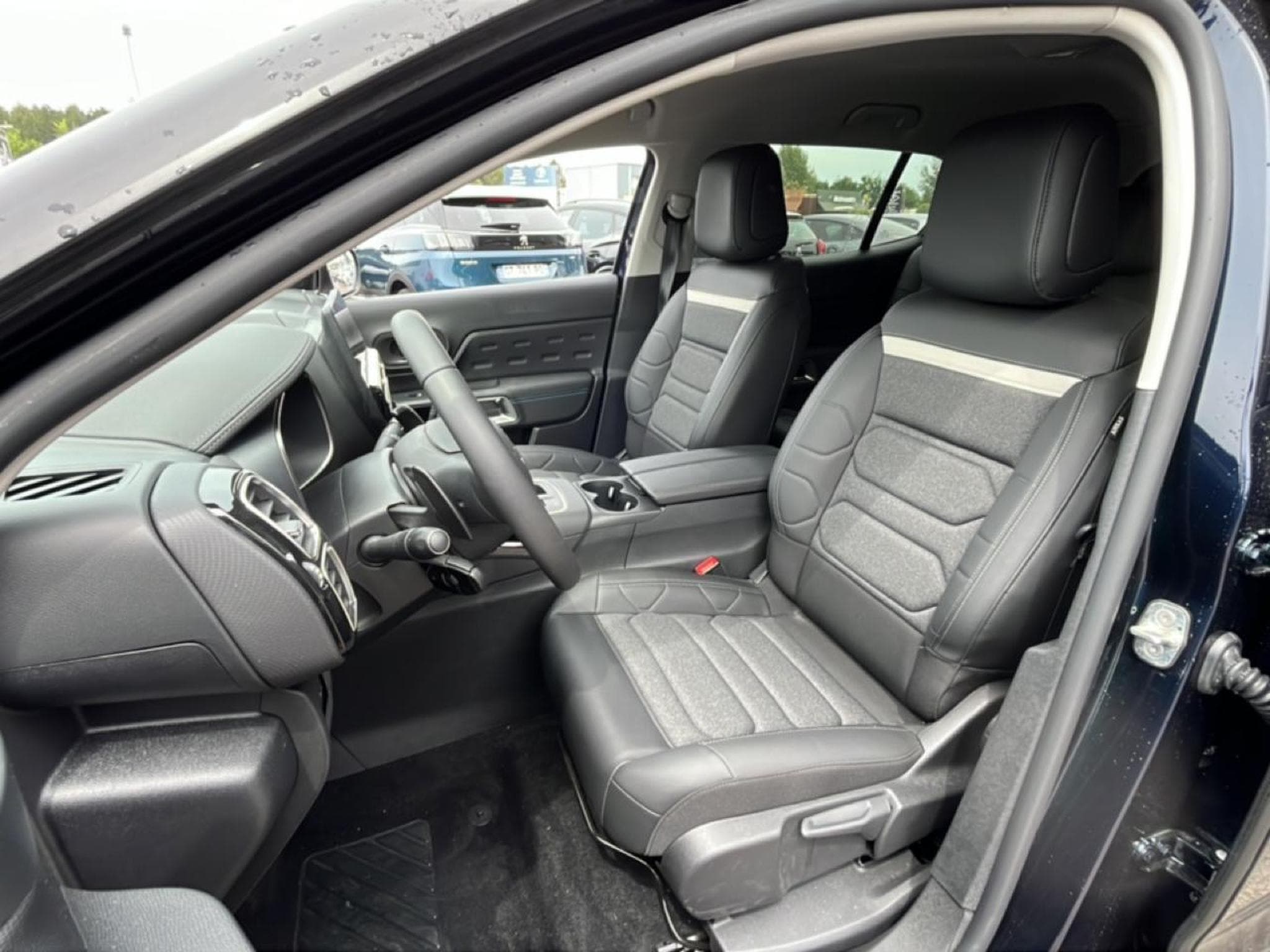 Citroen C5 AIRCROSS 1.2 HYBRIDE 145 MAX BOITE AUTOMATIQUE (2025) - Foto 11
