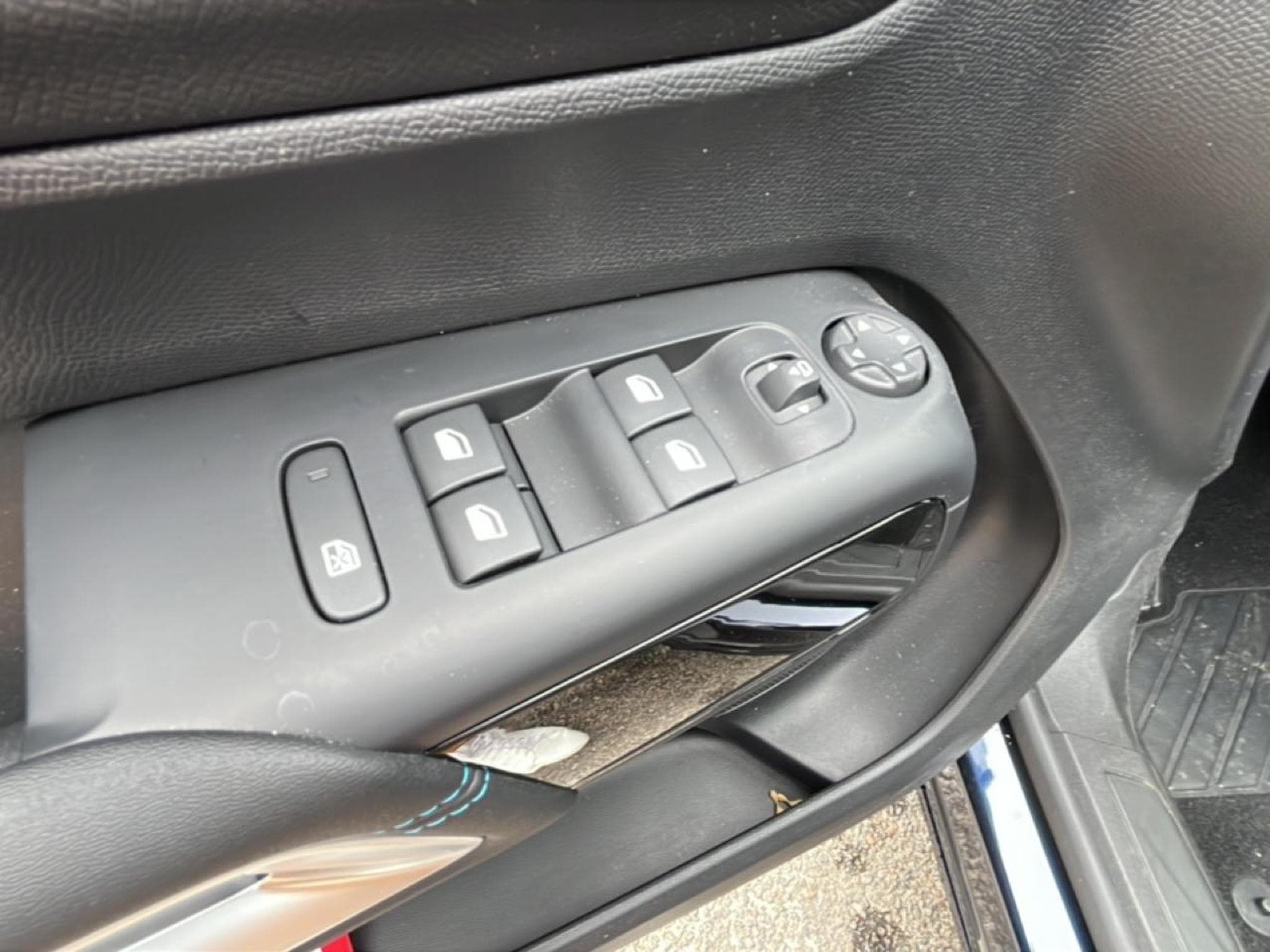 Citroen C5 AIRCROSS 1.2 HYBRIDE 145 MAX BOITE AUTOMATIQUE (2025) - Foto 12