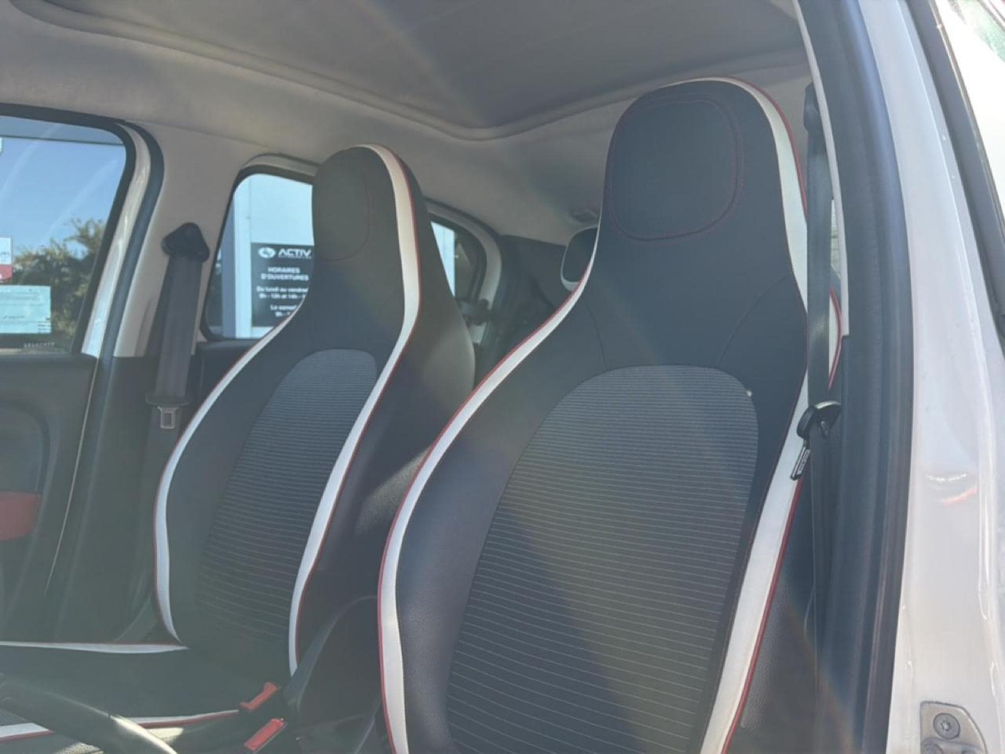 Renault TWINGO III 0.9 TCE 90 ENERGY EDITION ONE (2015) - Foto 14