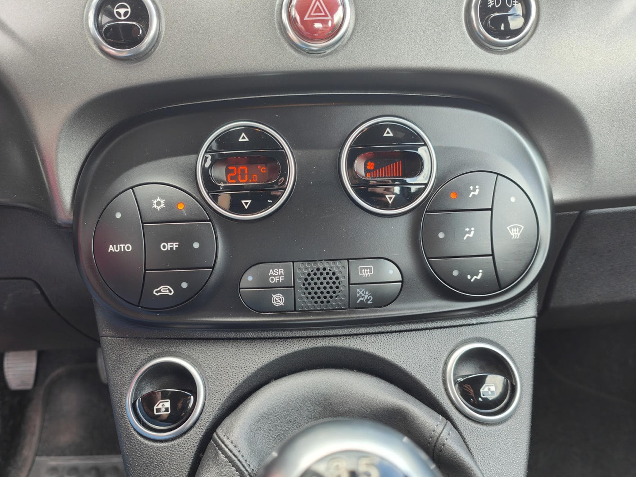 Fiat 500 1.0i MHEV CARPLAY/ANDROID AUTO GPS BLUETOOTH RADAR ARR (2021) - Photo 11