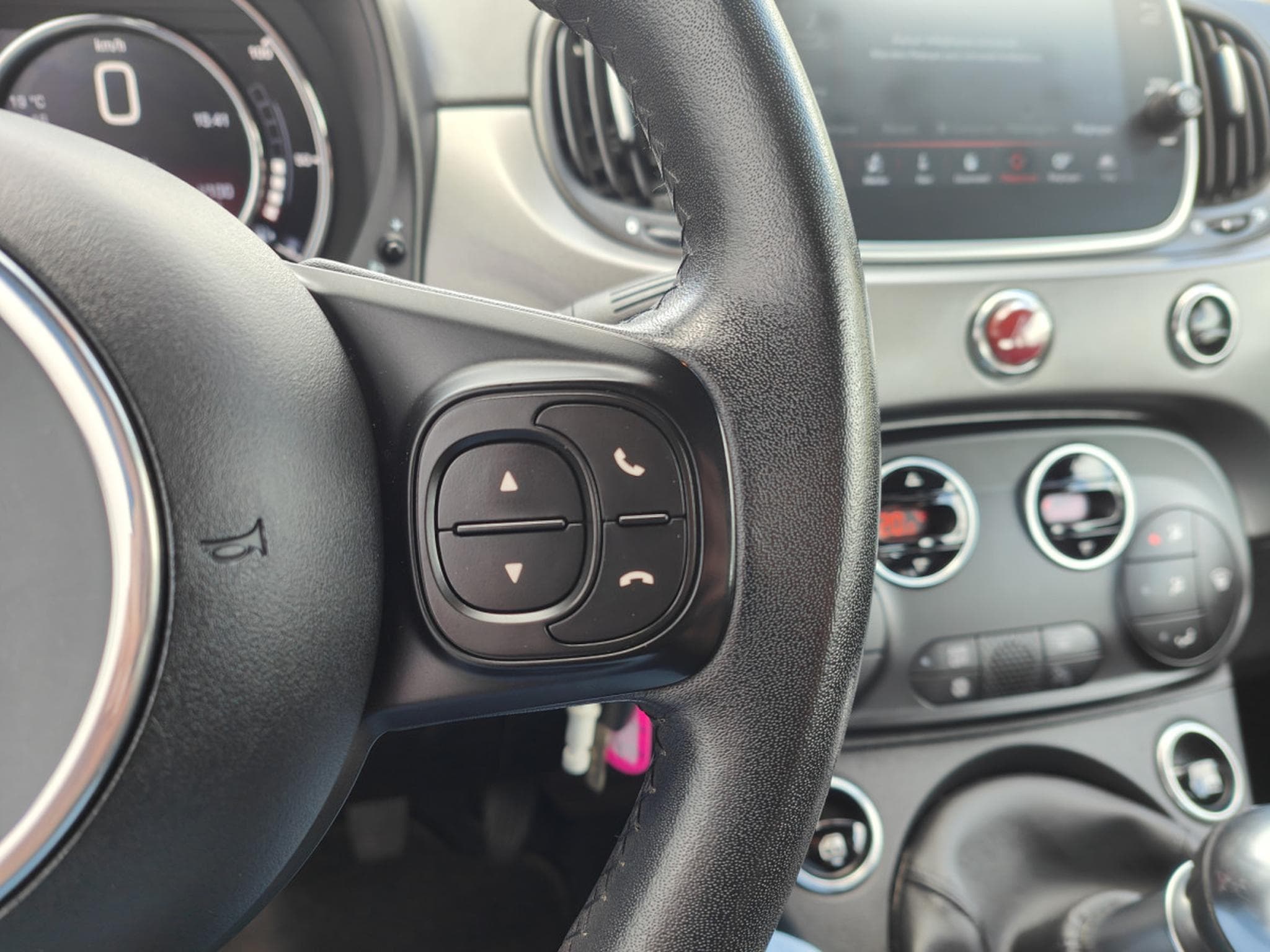 Fiat 500 1.0i MHEV CARPLAY/ANDROID AUTO GPS BLUETOOTH RADAR ARR (2021) - Photo 15