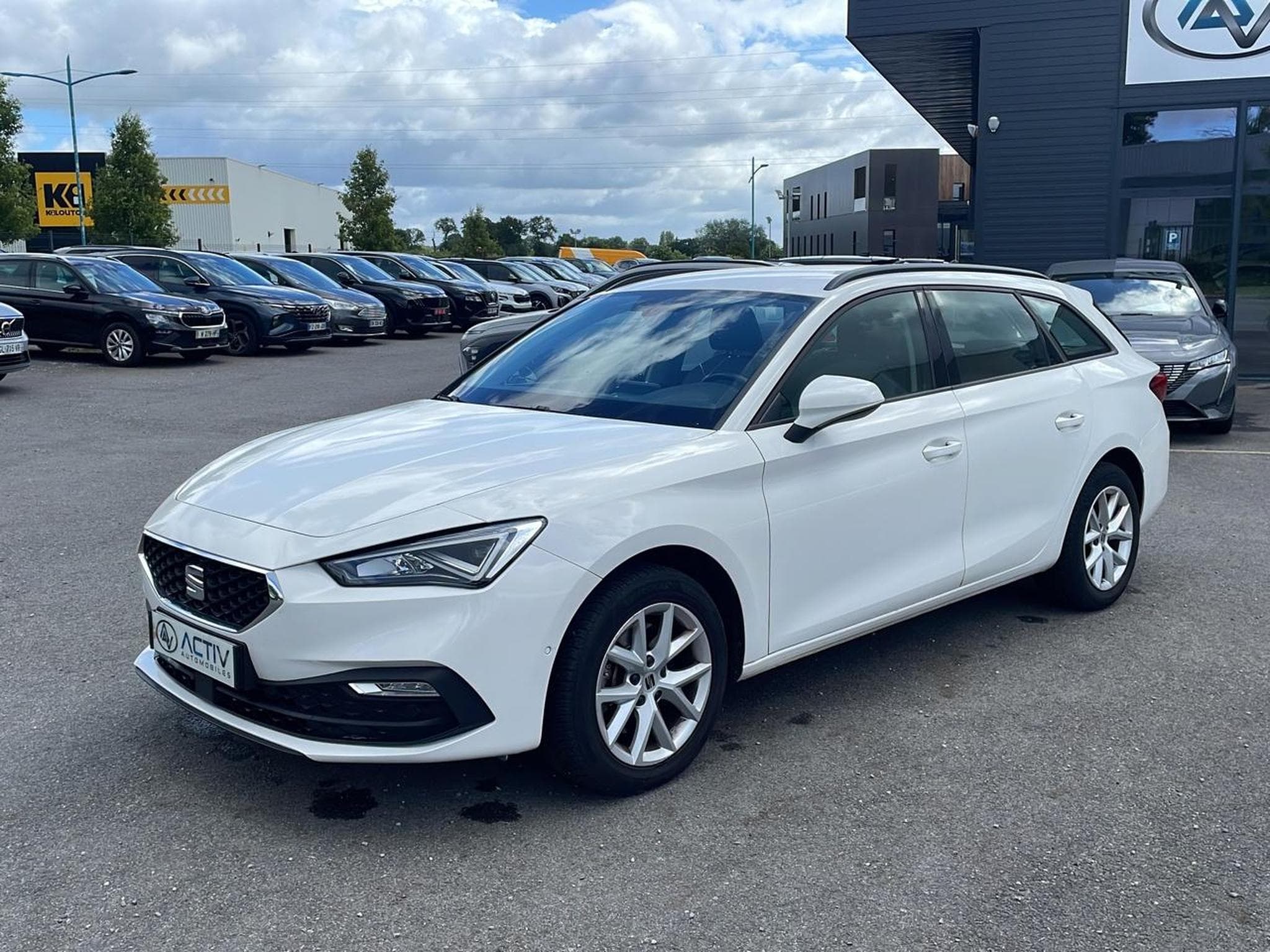 Seat Leon 1.5 TGI 130 GNV BUSINESS DSG7 (2023) - Photo 1