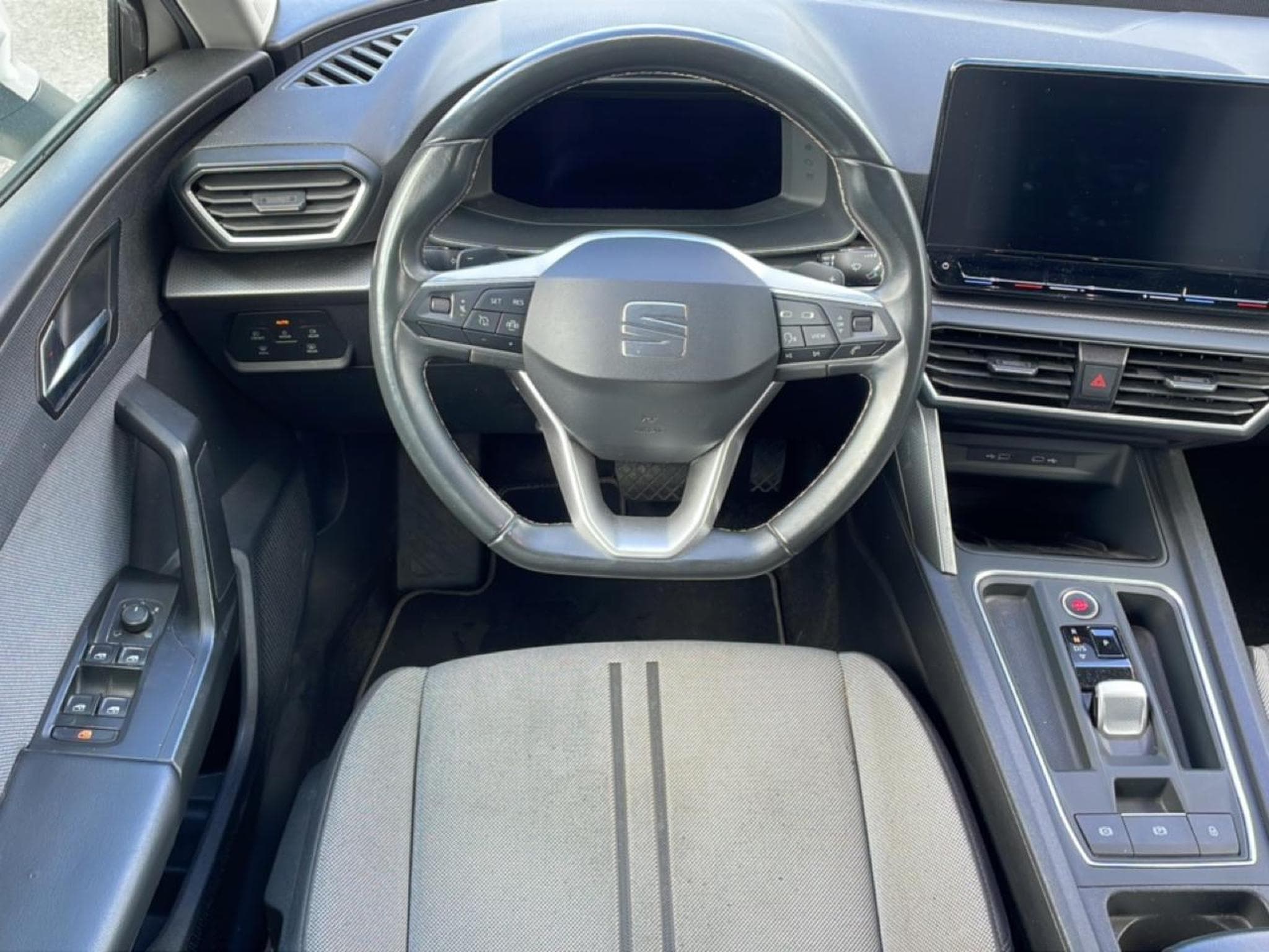 Seat Leon 1.5 TGI 130 GNV BUSINESS DSG7 (2023) - Photo 10