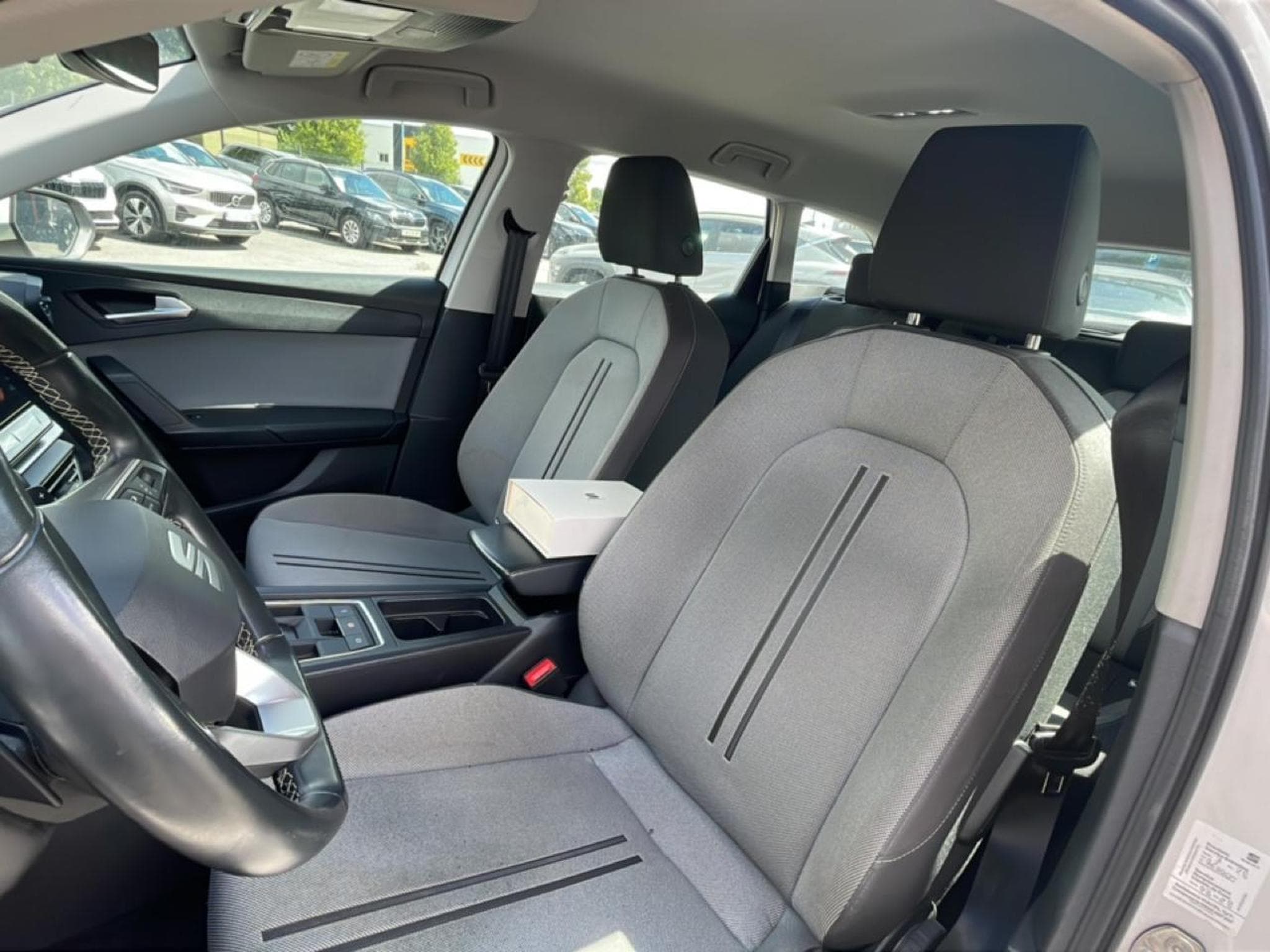 Seat Leon 1.5 TGI 130 GNV BUSINESS DSG7 (2023) - Photo 14