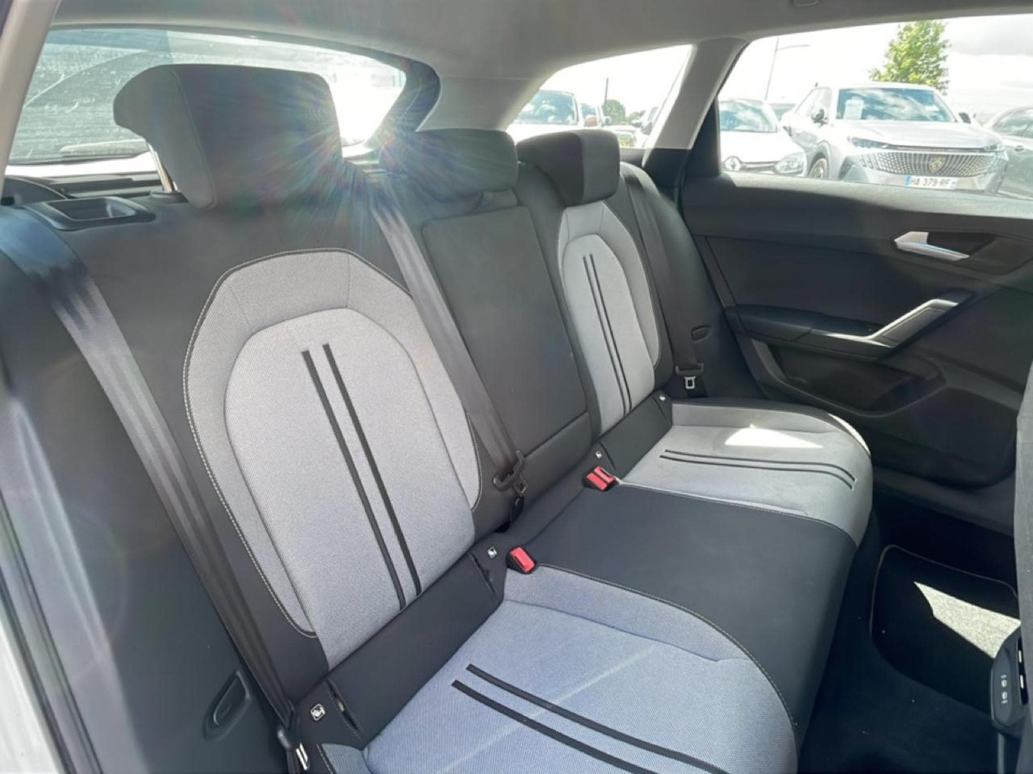 Seat Leon 1.5 TGI 130 GNV BUSINESS DSG7 (2023) - Photo 16