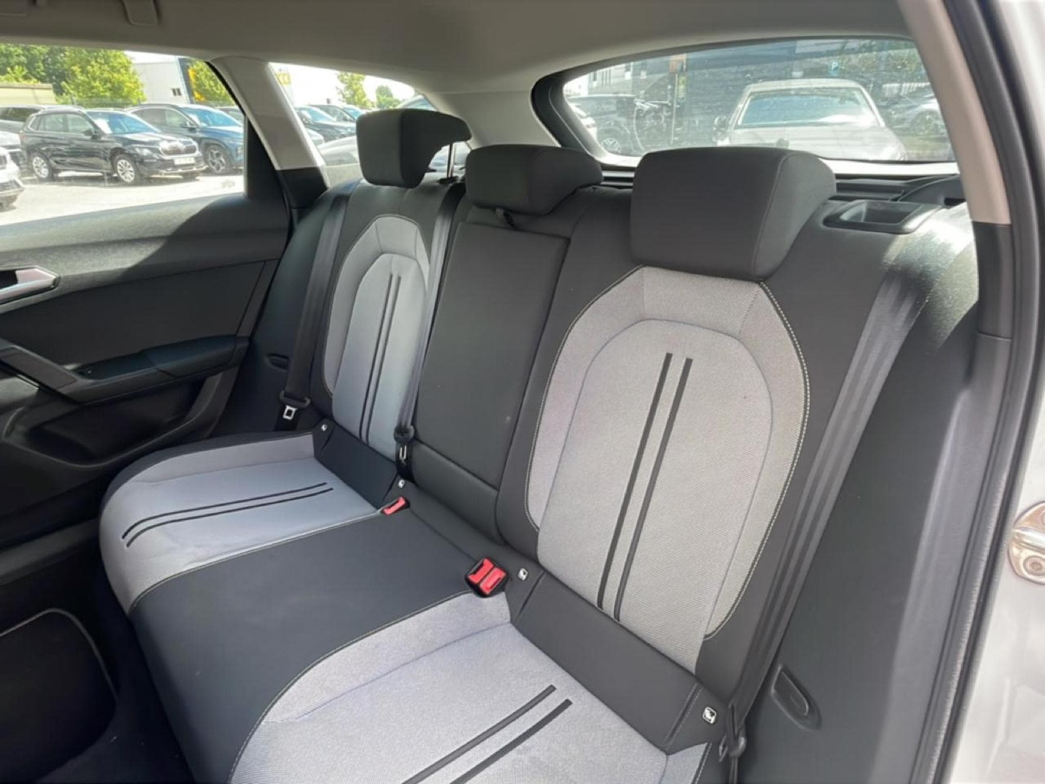 Seat Leon 1.5 TGI 130 GNV BUSINESS DSG7 (2023) - Photo 17