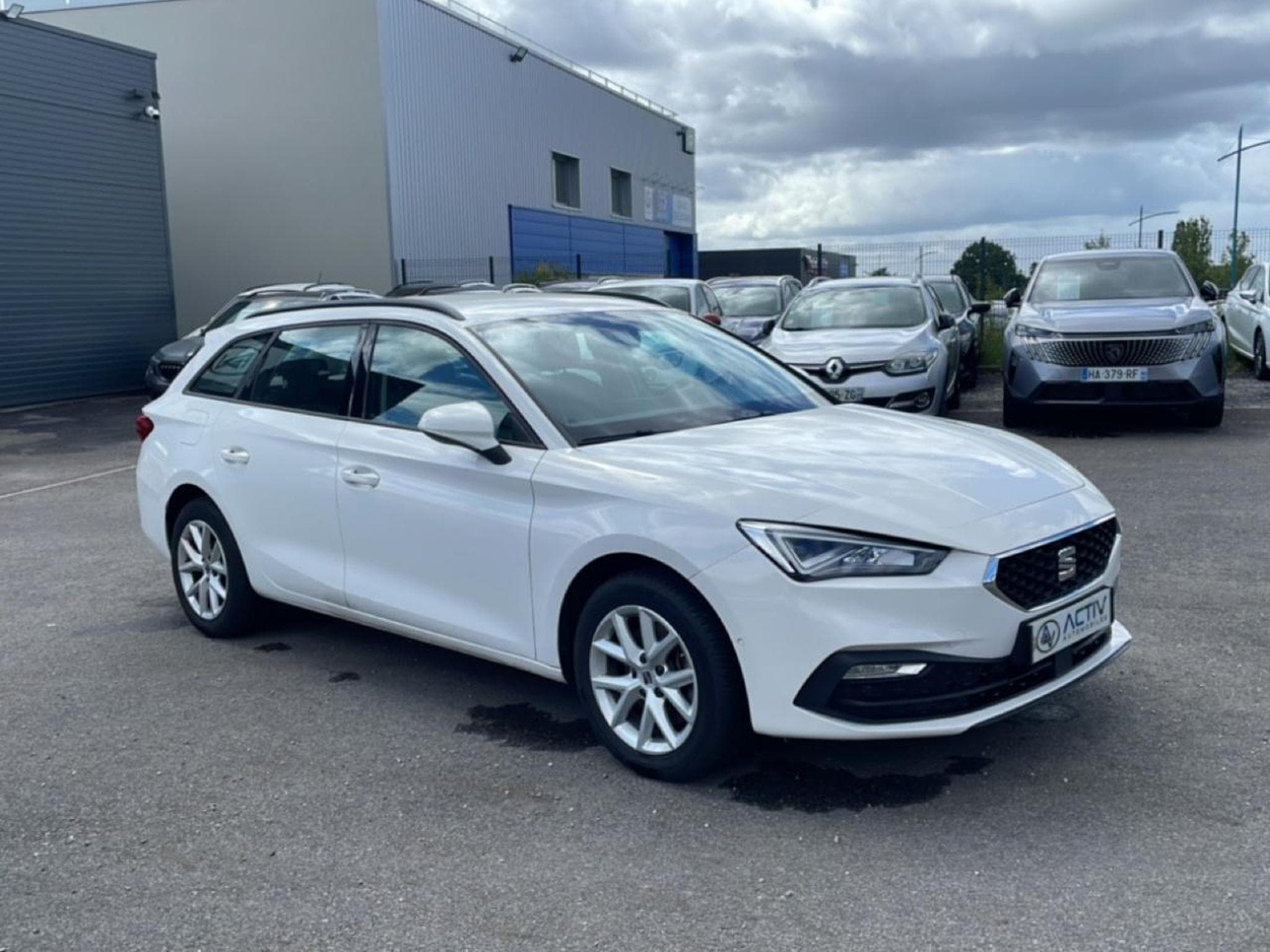 Seat Leon 1.5 TGI 130 GNV BUSINESS DSG7 (2023) - Photo 3