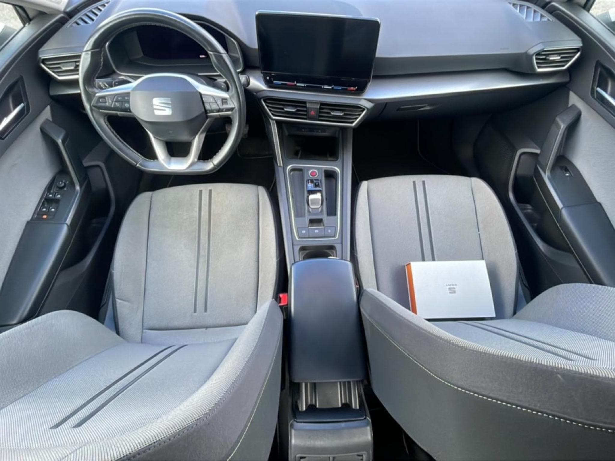 Seat Leon 1.5 TGI 130 GNV BUSINESS DSG7 (2023) - Photo 9