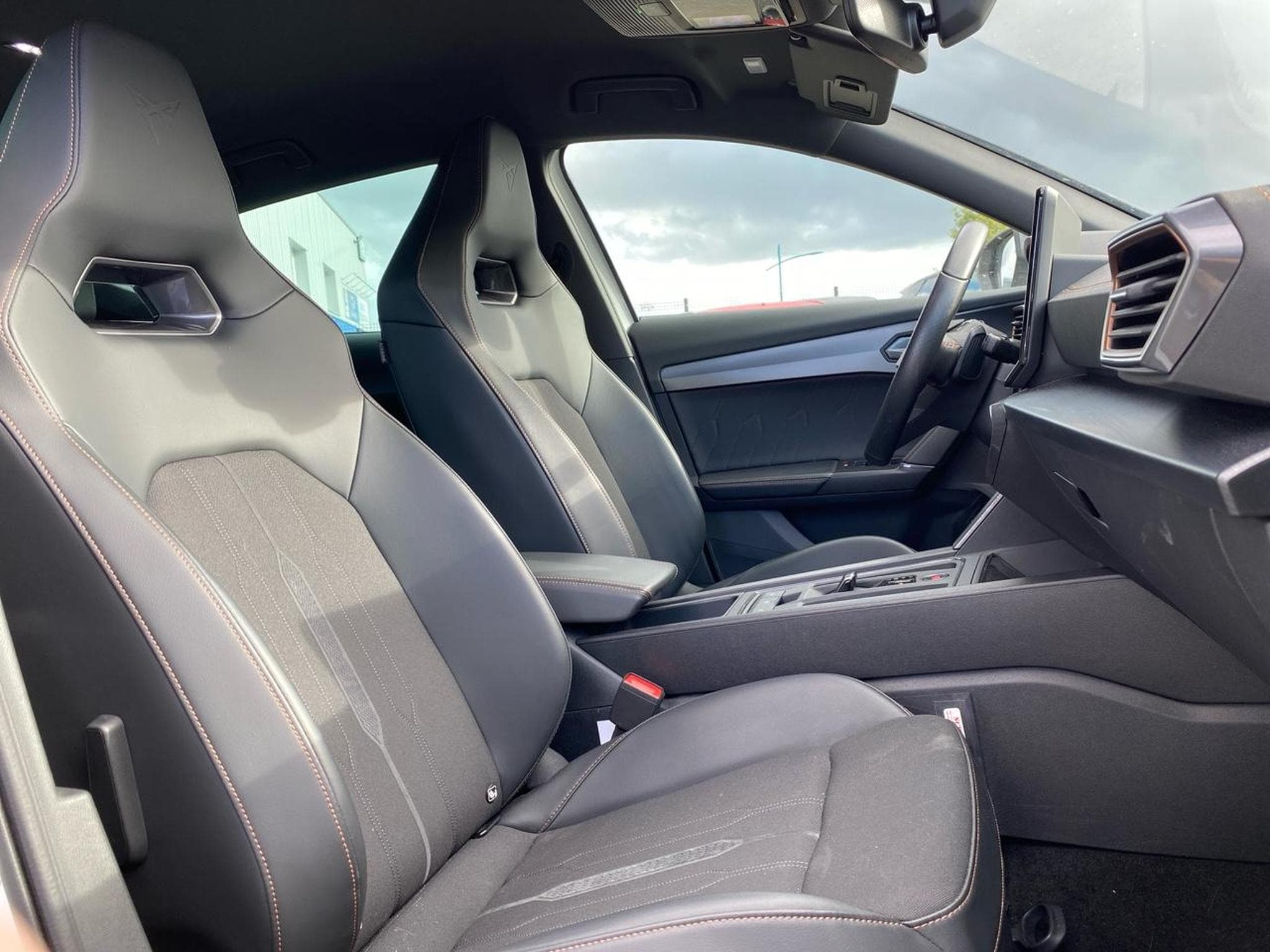 Cupra FORMENTOR 2.0 TSI 190 V DSG7 4DRIVE (2023) - Photo 11