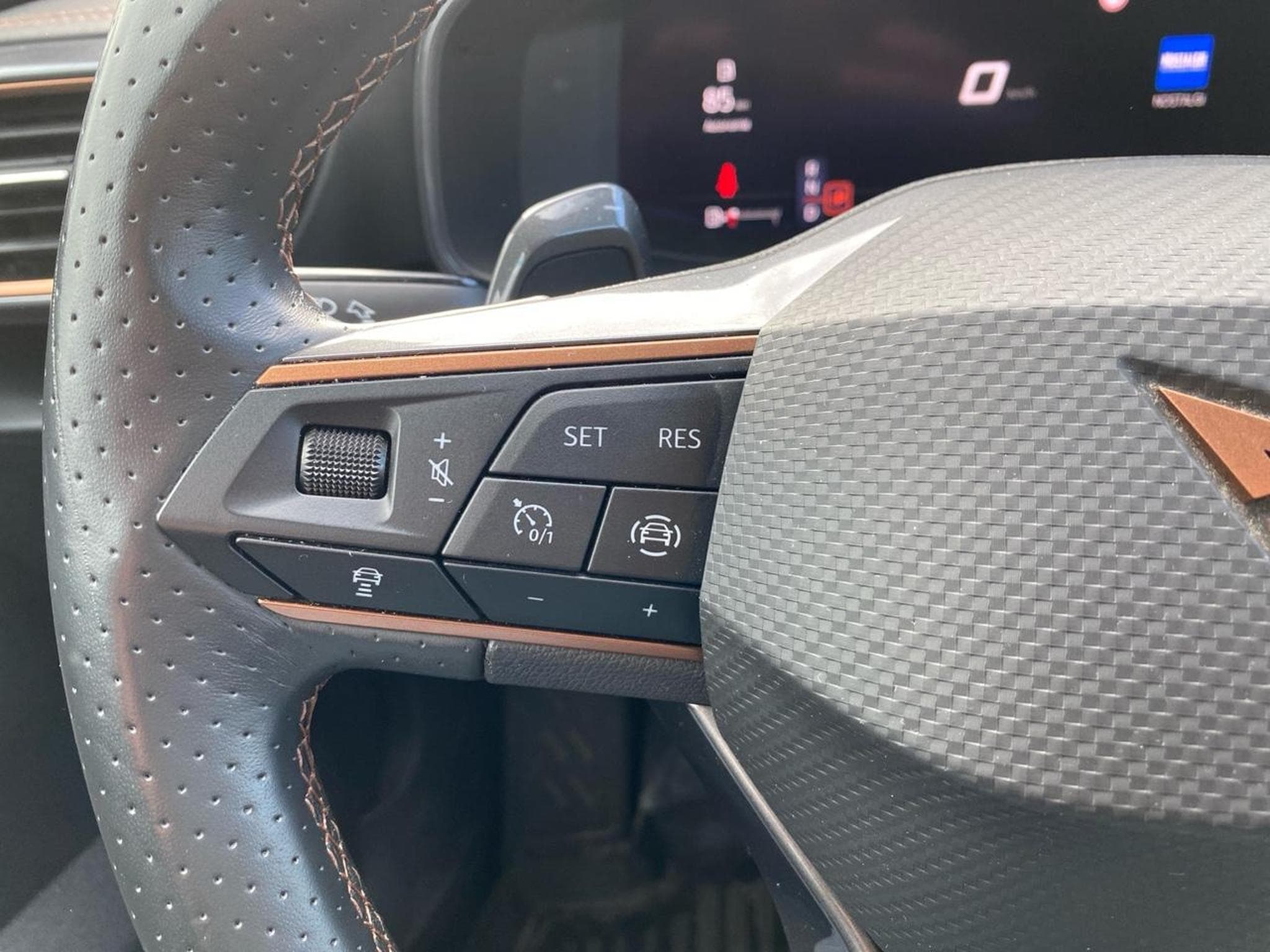 Cupra FORMENTOR 2.0 TSI 190 V DSG7 4DRIVE (2023) - Photo 16
