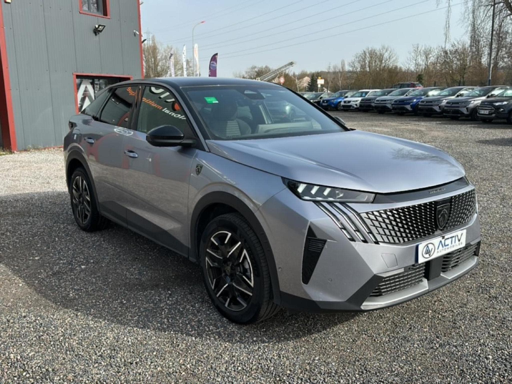 Peugeot 3008 1.2 HYBRID 145 GT E-DCS6 (2025) - Foto 3