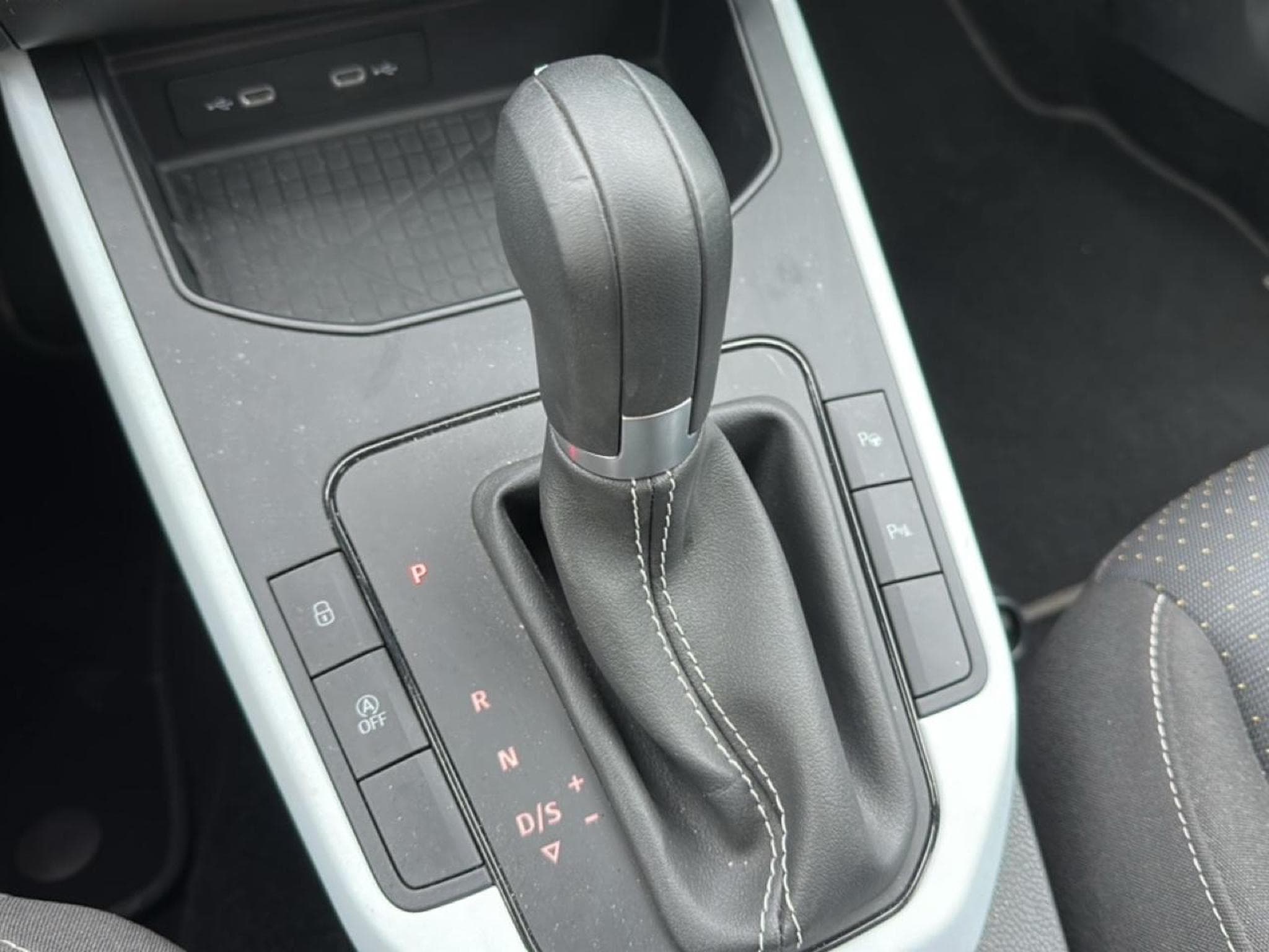 Seat ARONA 1.0 TSI 115 COPA DSG7 (2025) - Foto 19