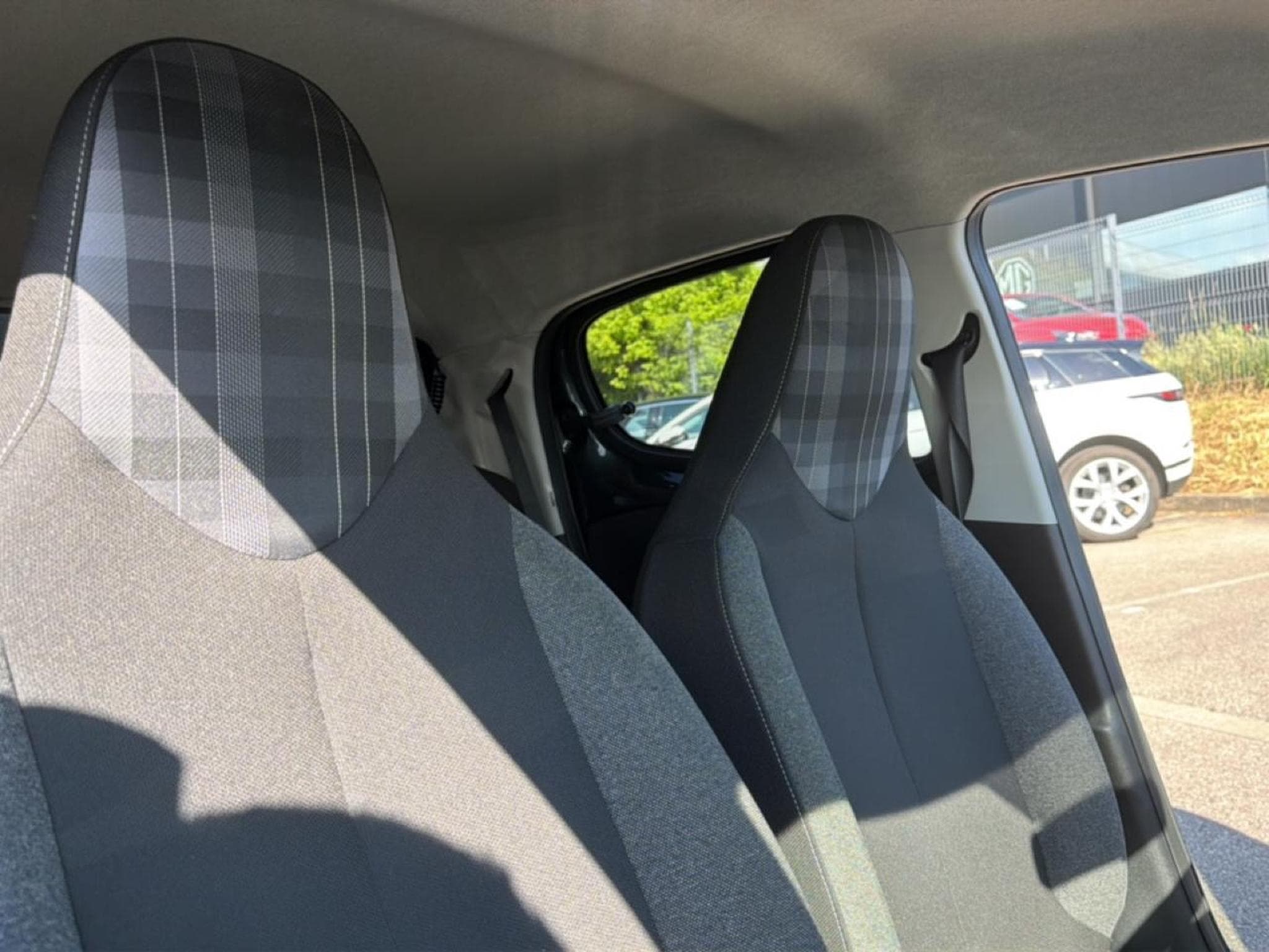 Peugeot 108 VTI 72 STYLE 85G 5P (2020) - Photo 16