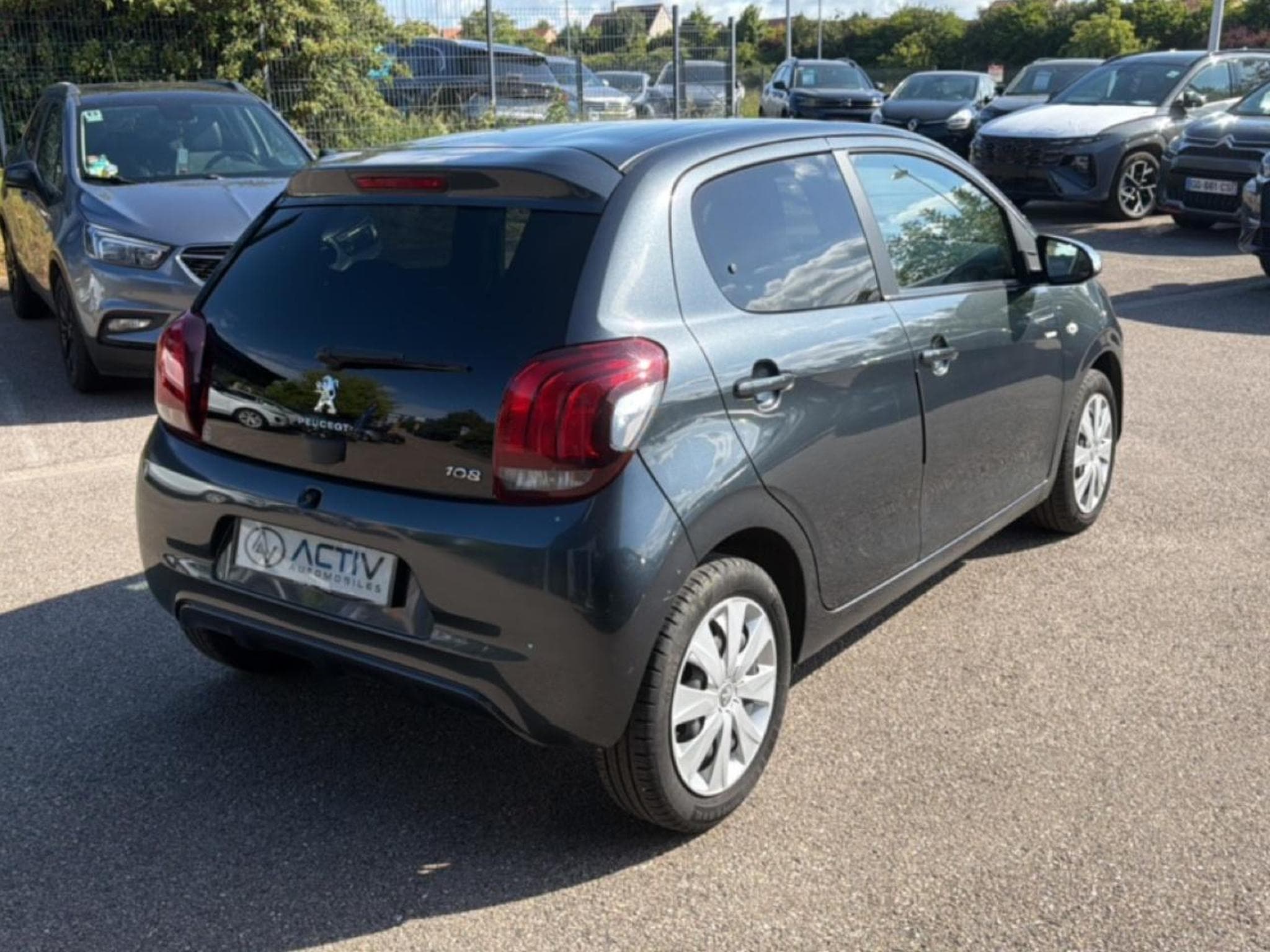 Peugeot 108 VTI 72 STYLE 85G 5P (2020) - Photo 5