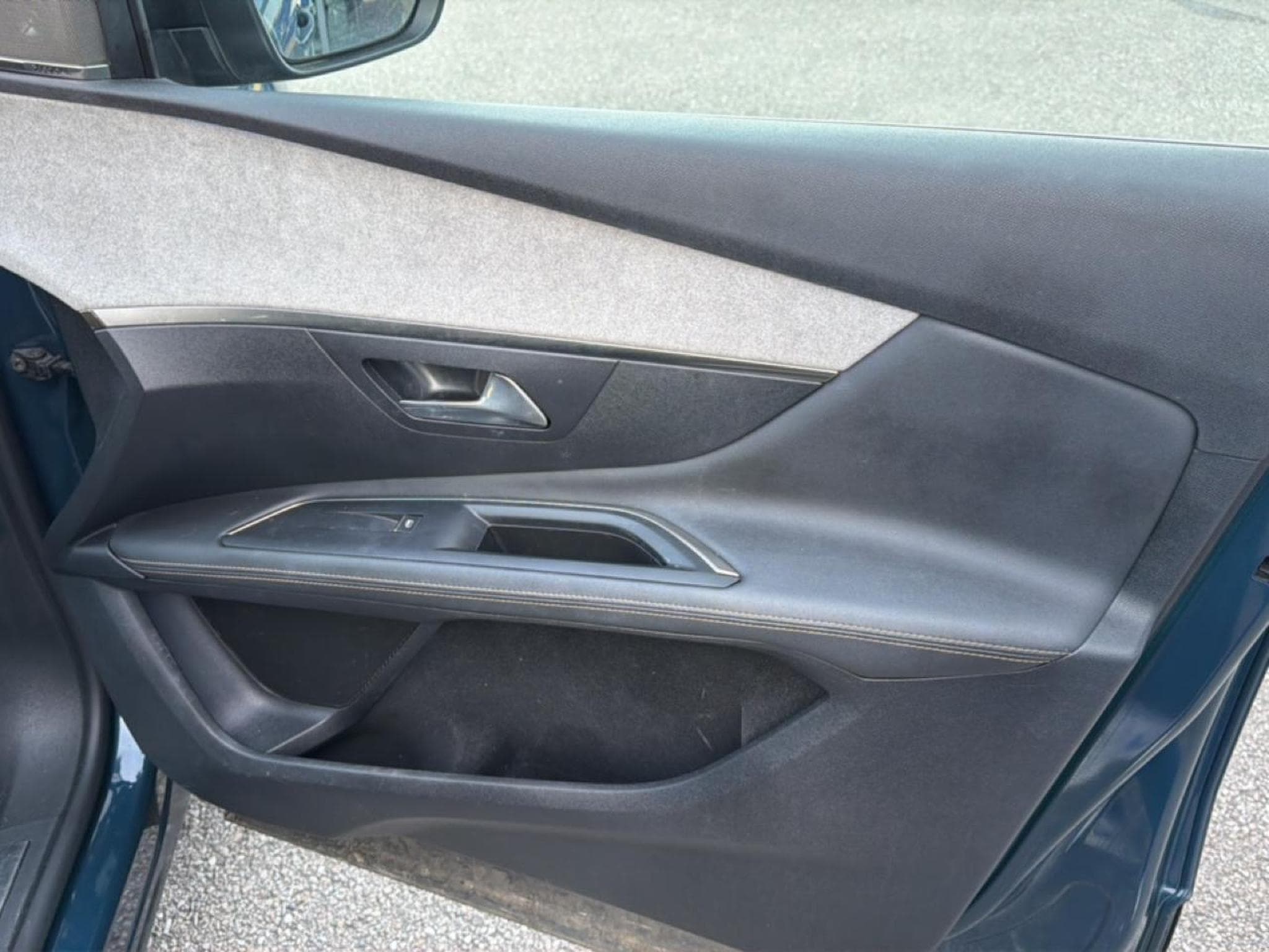 Peugeot 3008 1.5 BLUEHDI 130 GT PACK EAT8 (2021) - Photo 13
