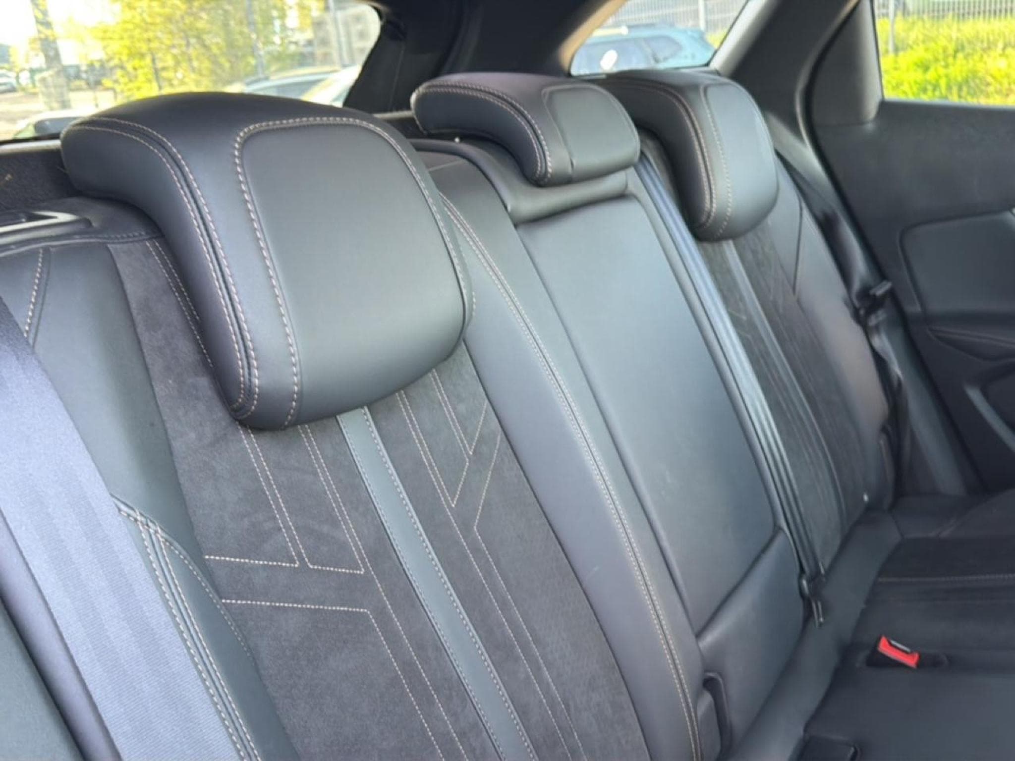 Peugeot 3008 1.5 BLUEHDI 130 GT PACK EAT8 (2021) - Photo 18