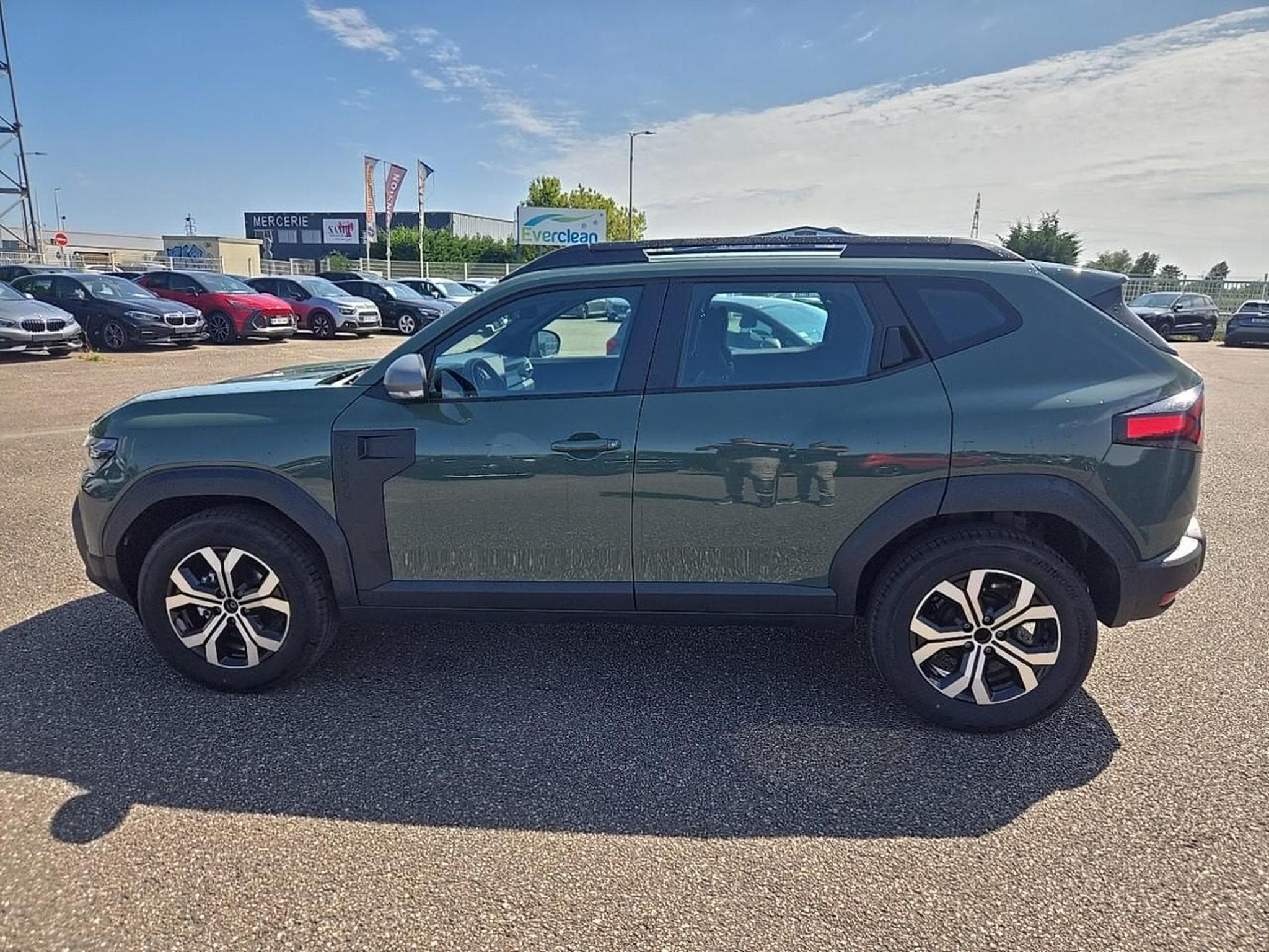 Dacia DUSTER 1.2 TCE 130 EXPRESSION 4X2 (2025) - Foto 8